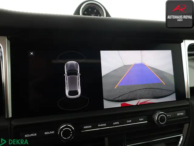 Porsche Macan view 21