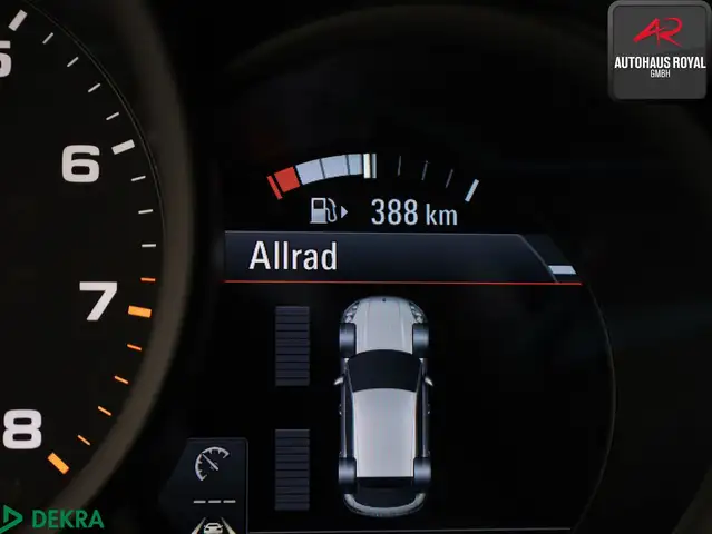 Porsche Macan view 19