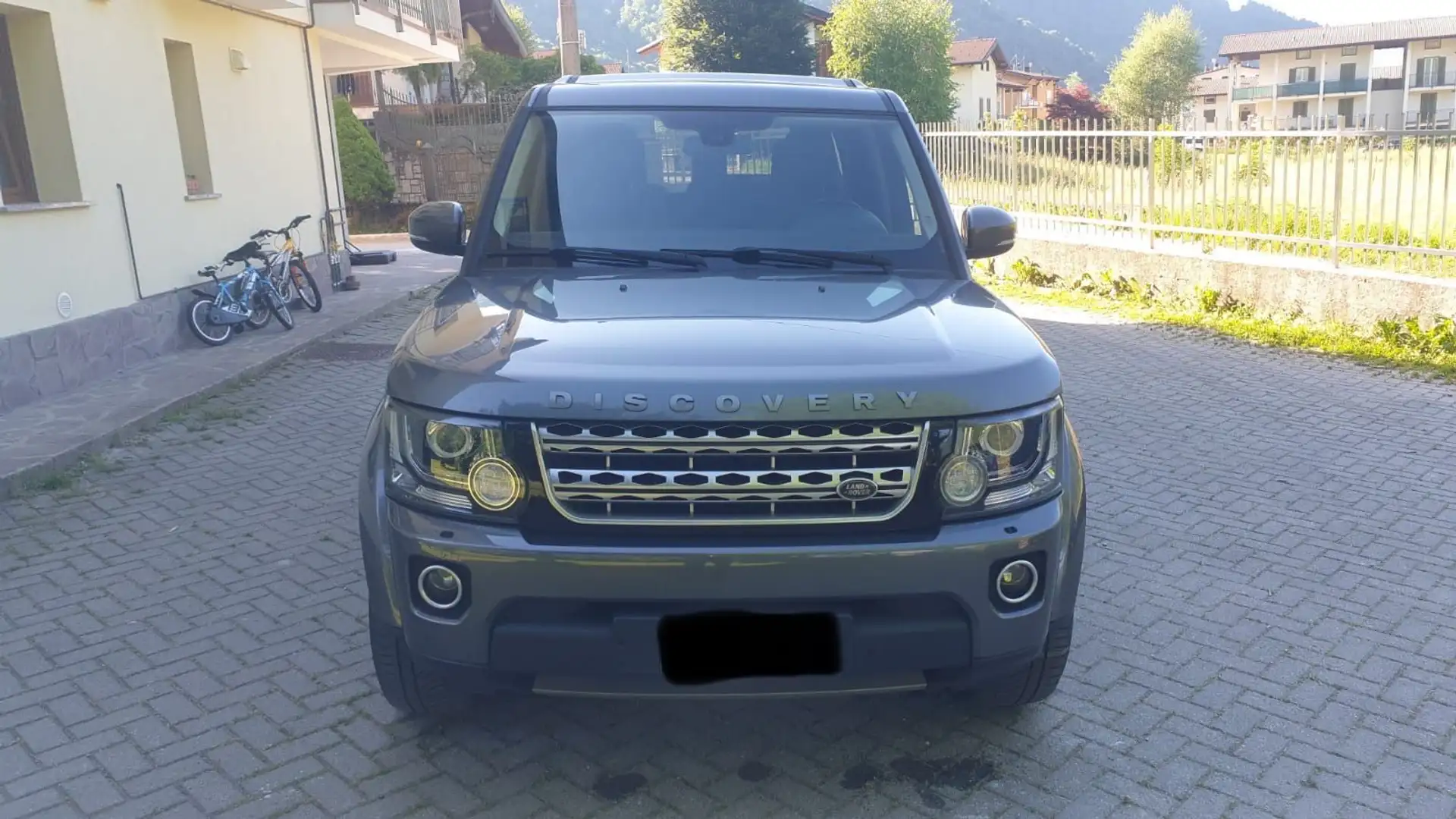Land Rover Discovery 3.0 sdV6 HSE 245cv auto Grigio - 1