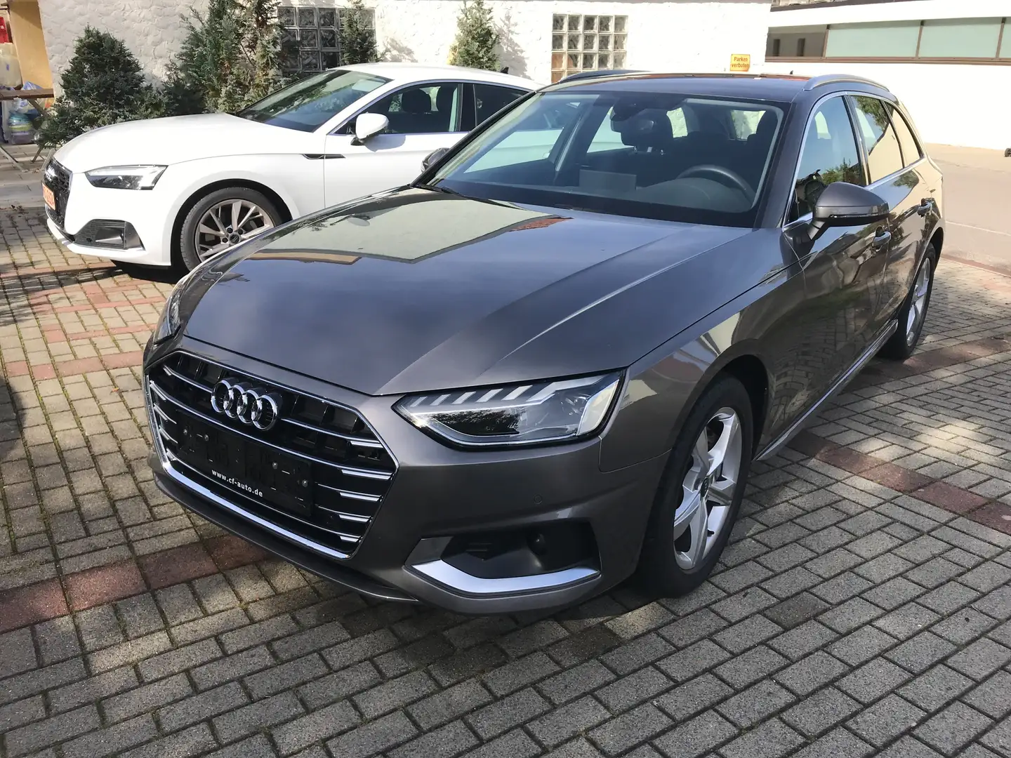 Audi A4 40 TFSI advanced S Tronic Navi Virtual ACC Grau - 1
