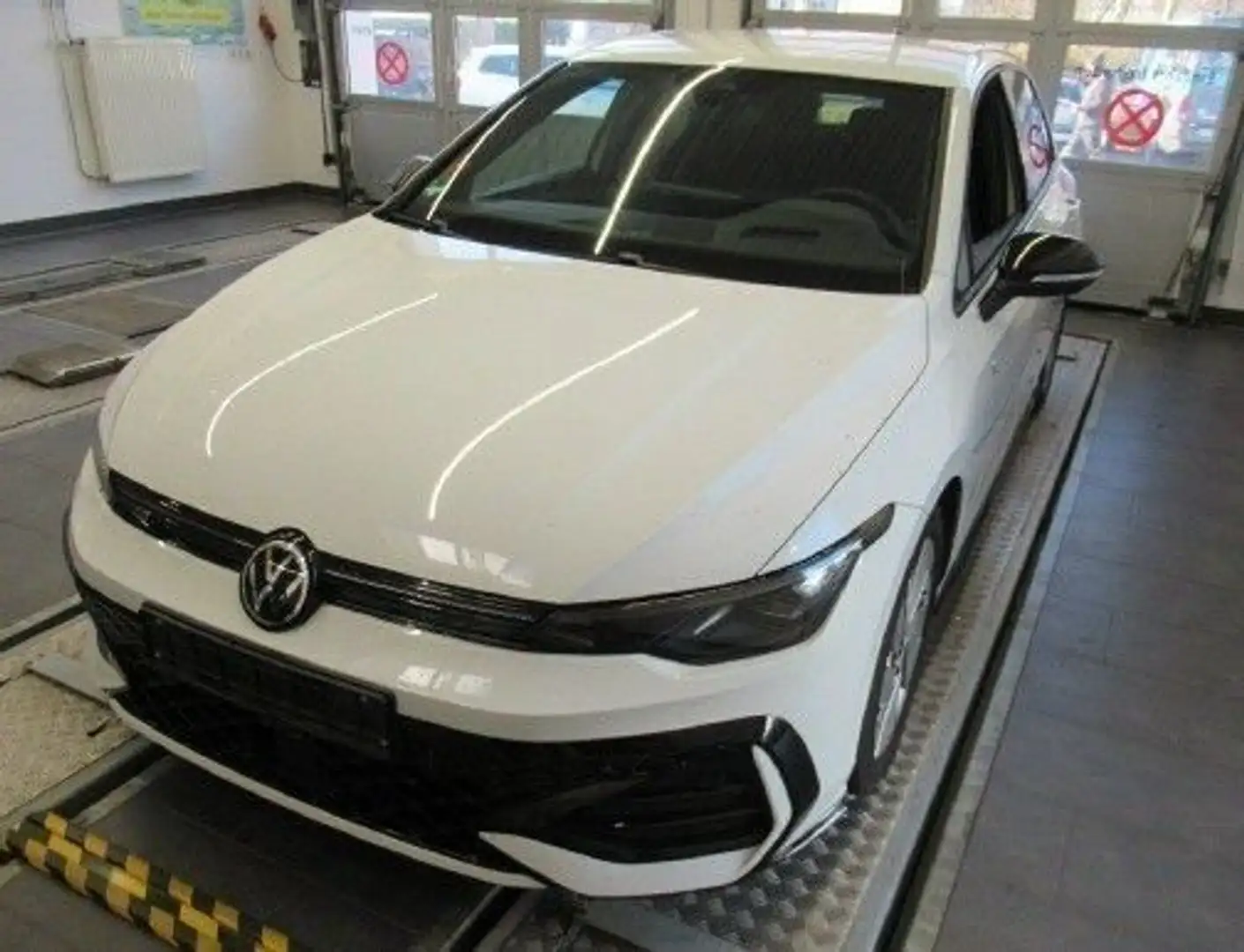 Volkswagen Golf R-Line 2,0 l TDI SCR Weiß - 2
