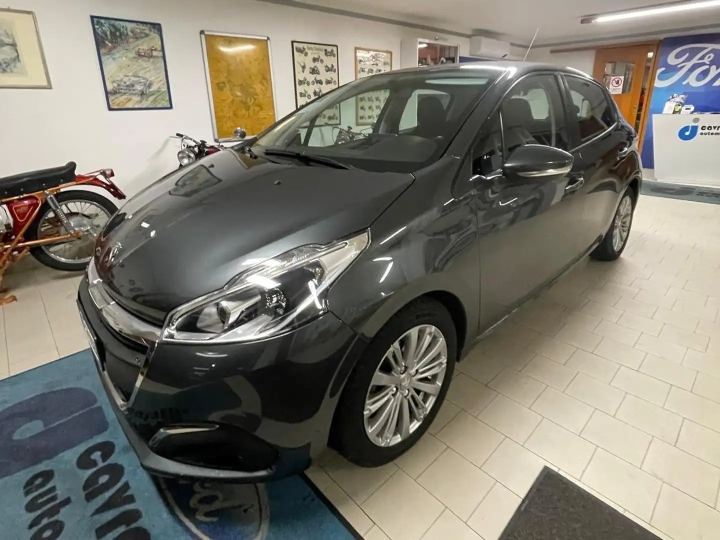 Peugeot 208 208 5p 1.6 bluehdi Active 75cv Grigio - 2