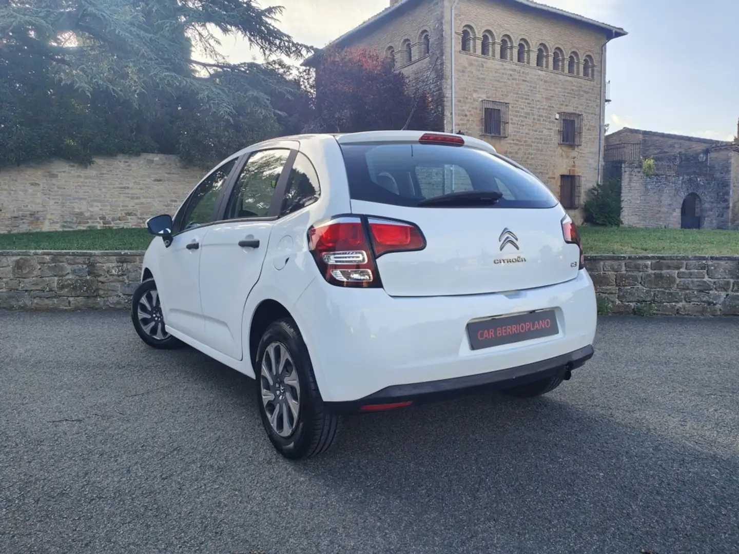 Citroen C3 1.0 PureTech Live 68 Wit - 2