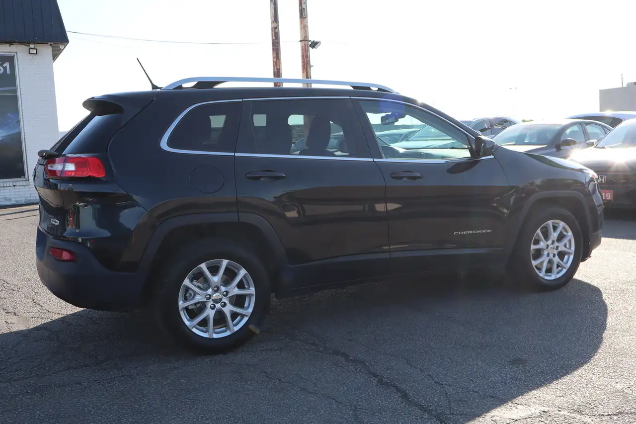Jeep Cherokee снимка Jeep Cherokee