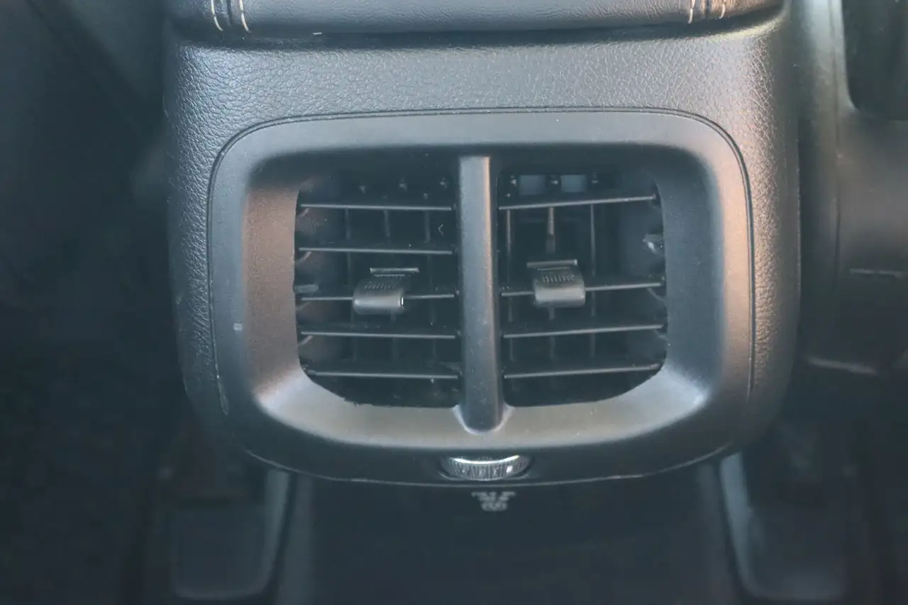 Jeep Cherokee снимка Jeep Cherokee
