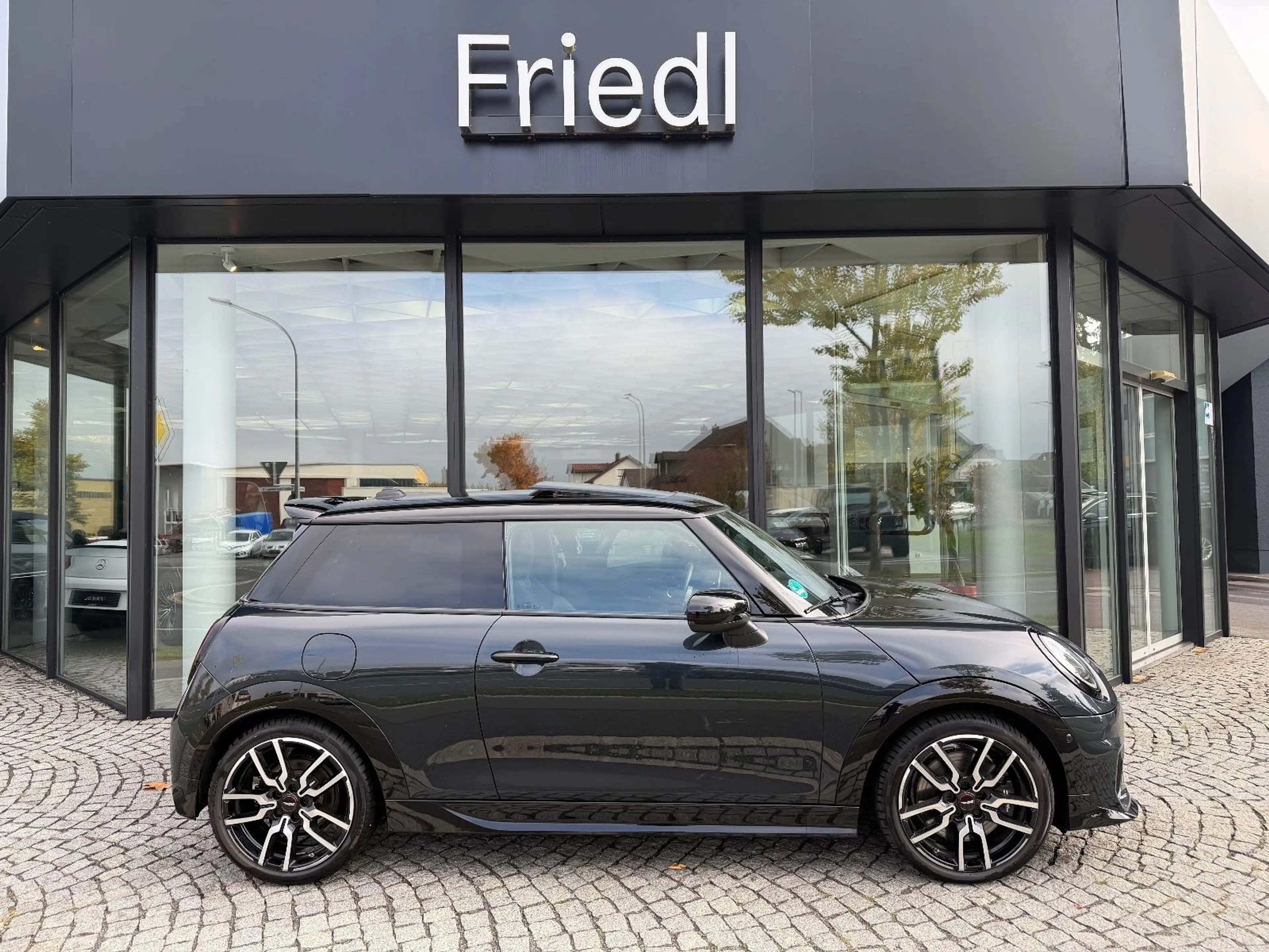 MINI Cooper S JCW - Trim, LED, Pano, HuD, DCC — photo 2
