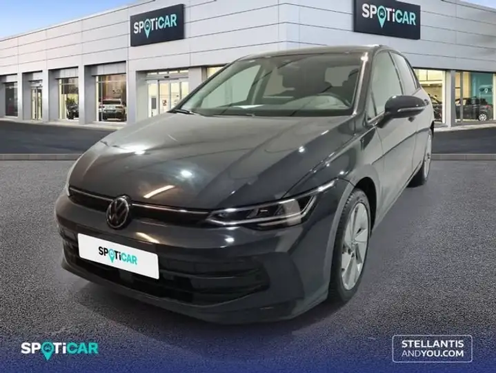 Volkswagen Golf "Más" 1.5 TSI 6 vel. 2025