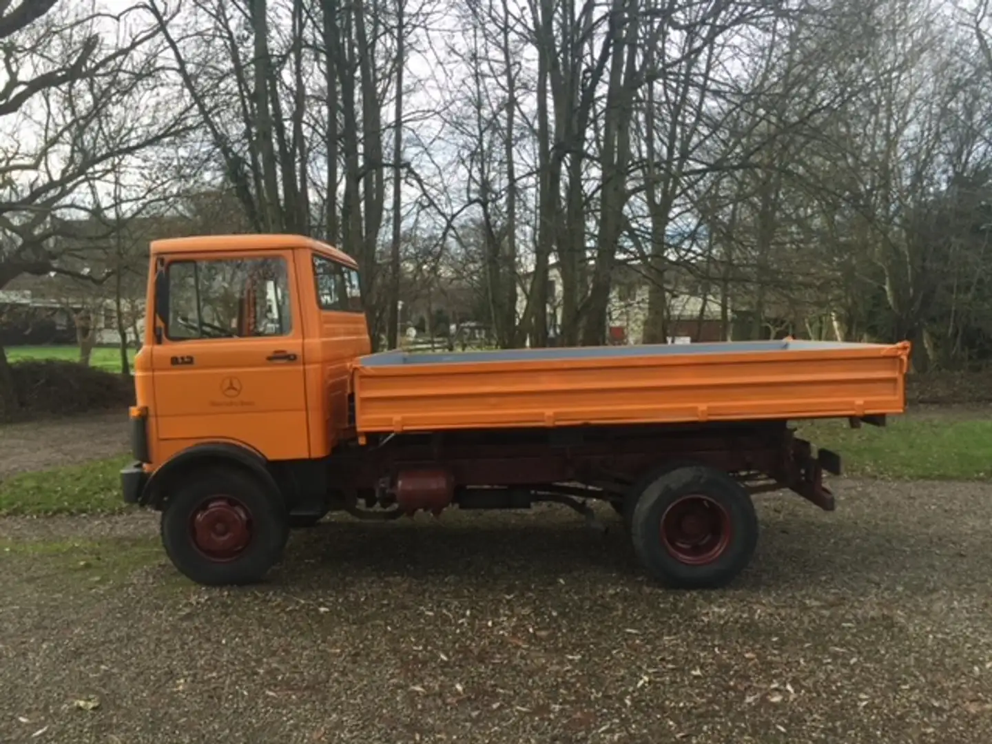 Mercedes-Benz 813 Kipper H Kennzeichen Arancione - 2