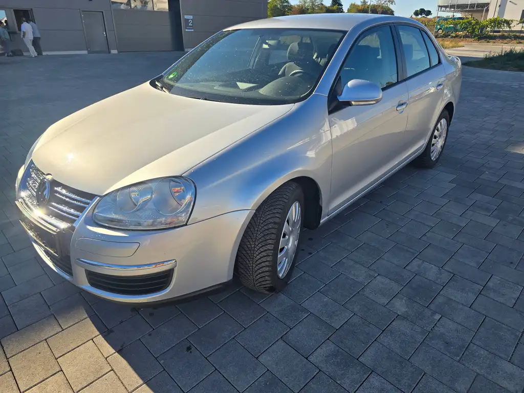 Volkswagen Jetta 2005 из Европы — купить под ключ