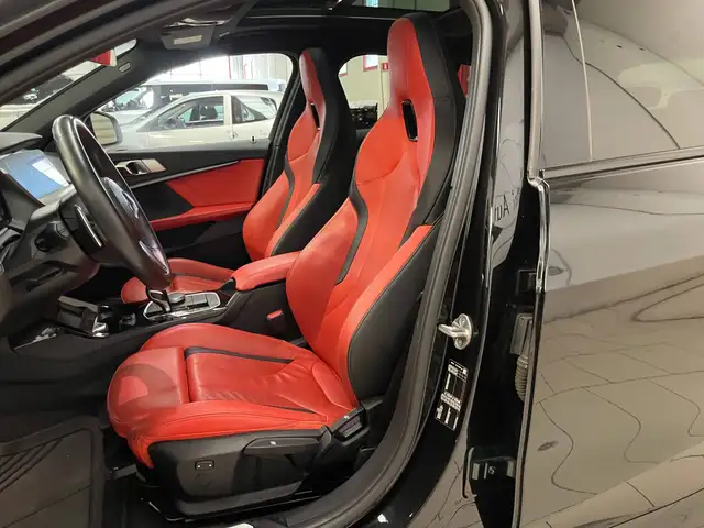 BMW 1 Series view 8