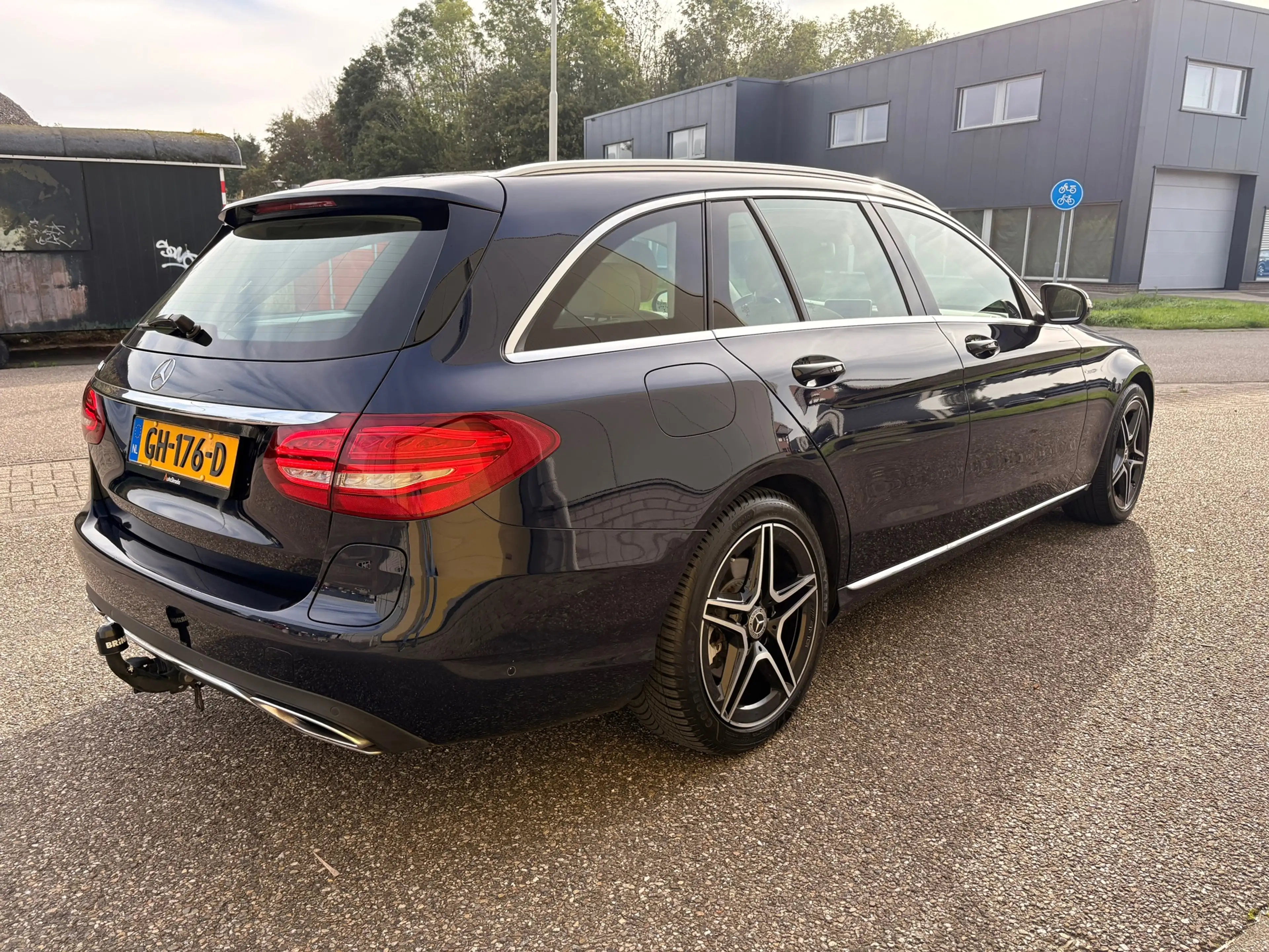 Mercedes-Benz C 350 Estate e Lease Edition — photo 3