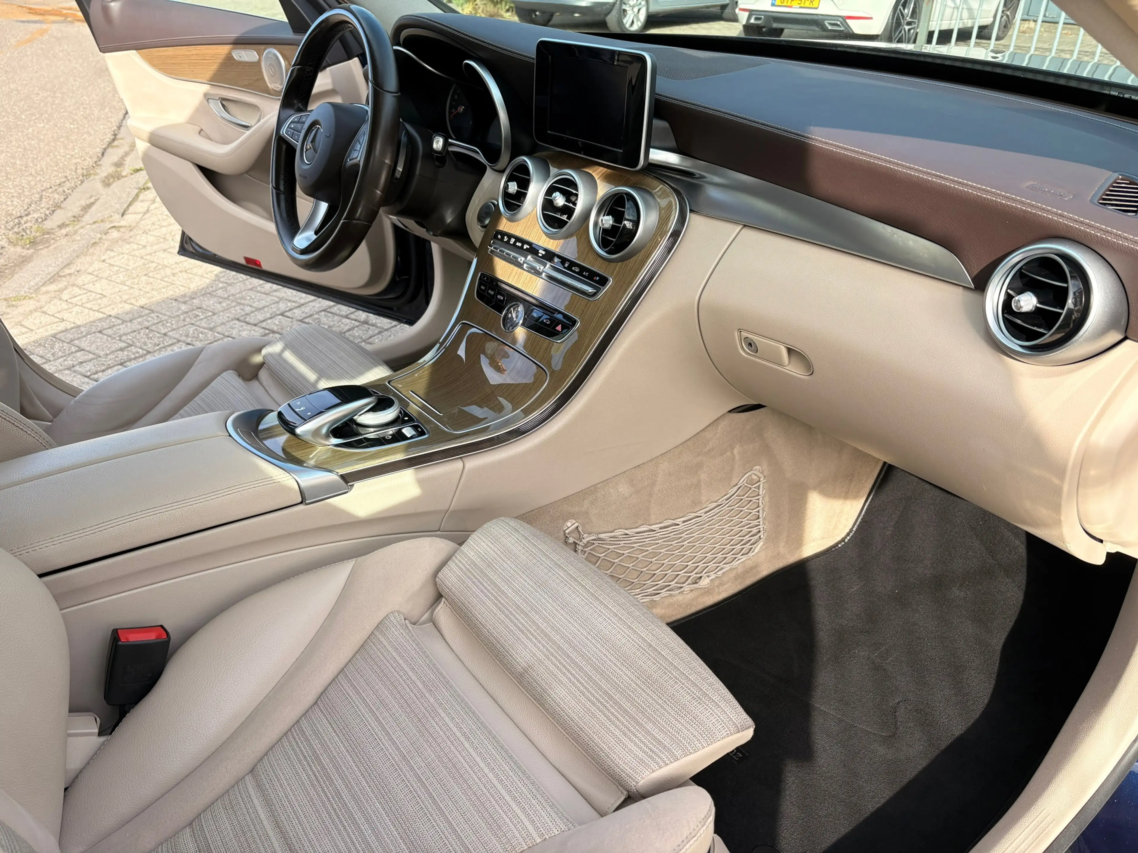 Mercedes-Benz C 350 Estate e Lease Edition — photo 10