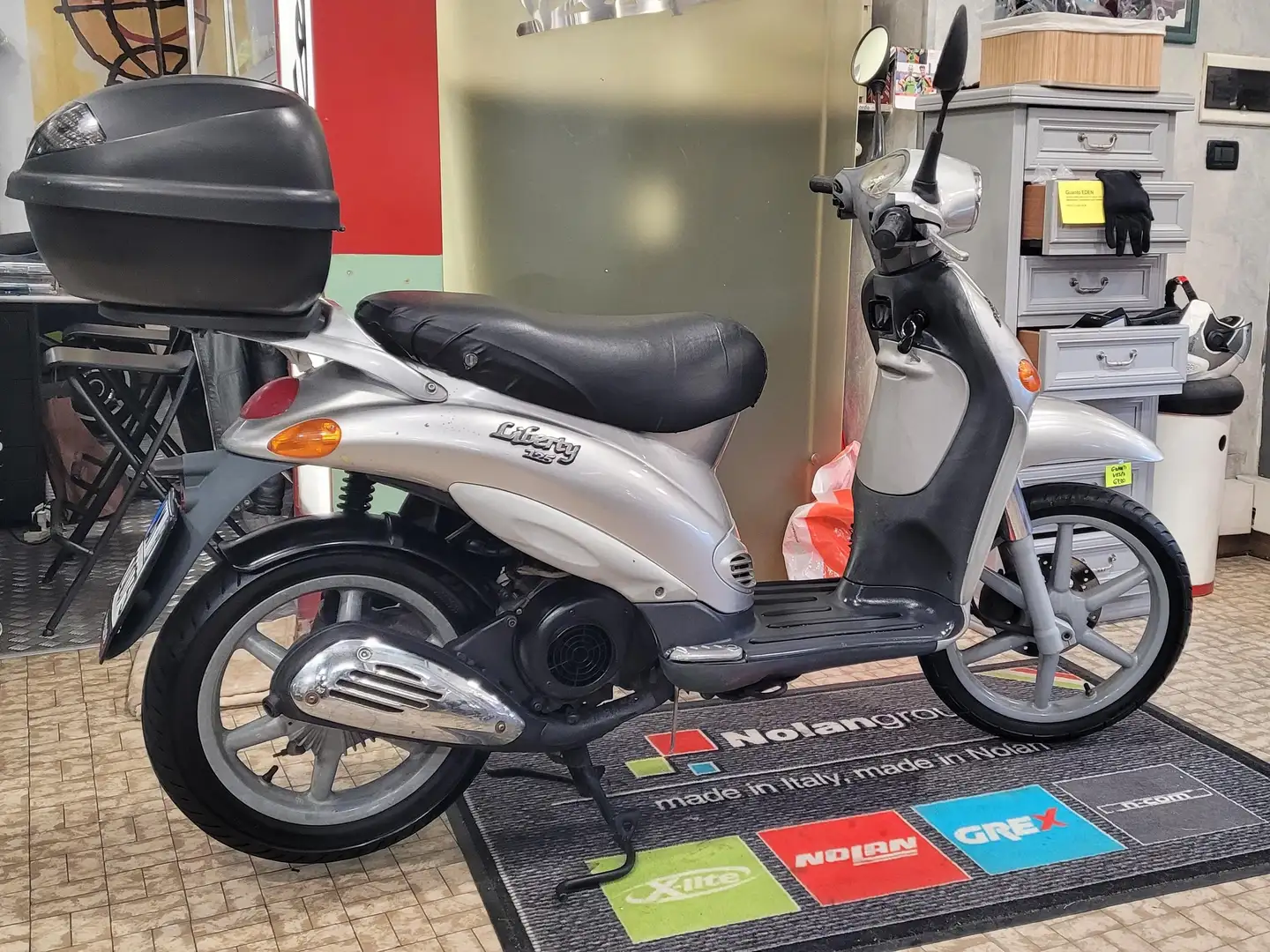 Piaggio Liberty 125 Grijs - 1