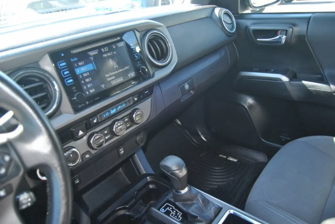 Toyota Tacoma снимка Toyota Tacoma