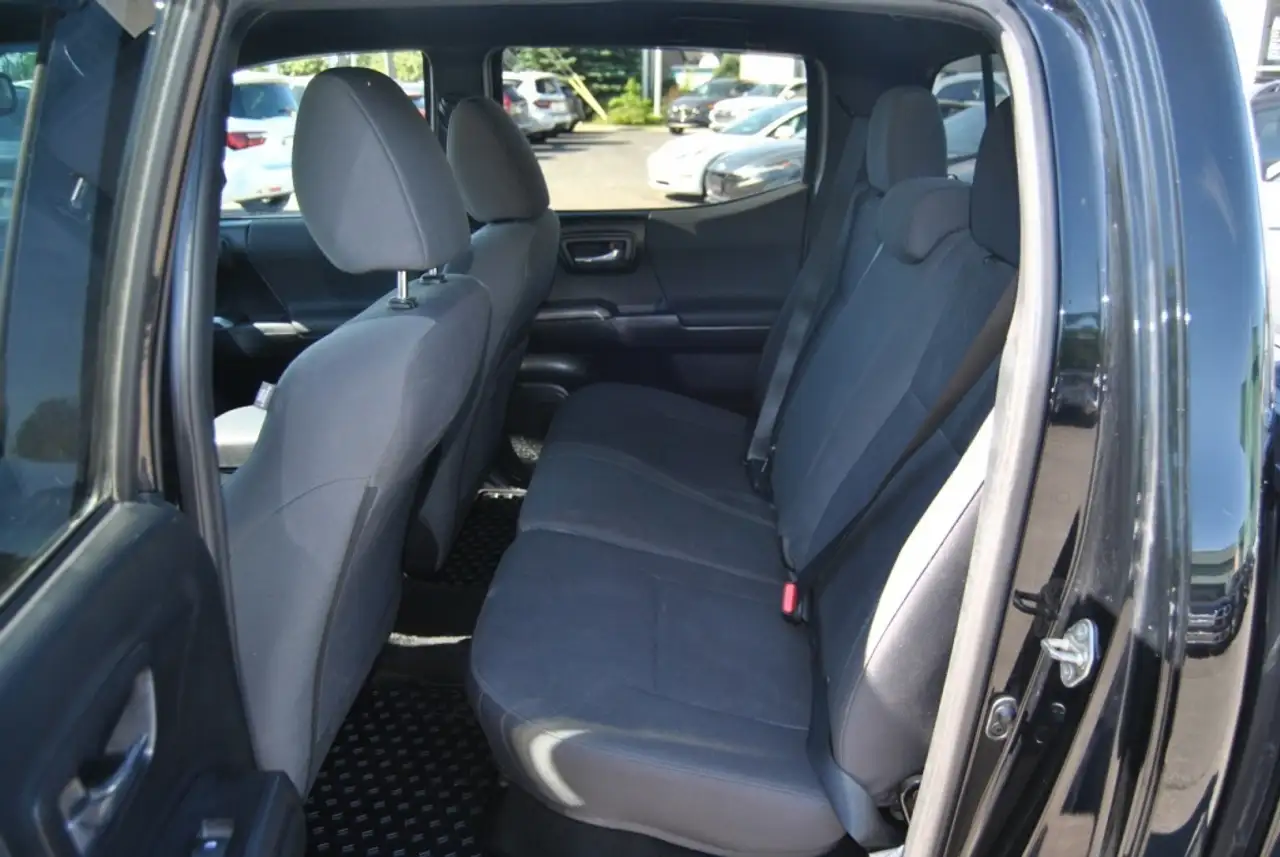 Toyota Tacoma снимка Toyota Tacoma