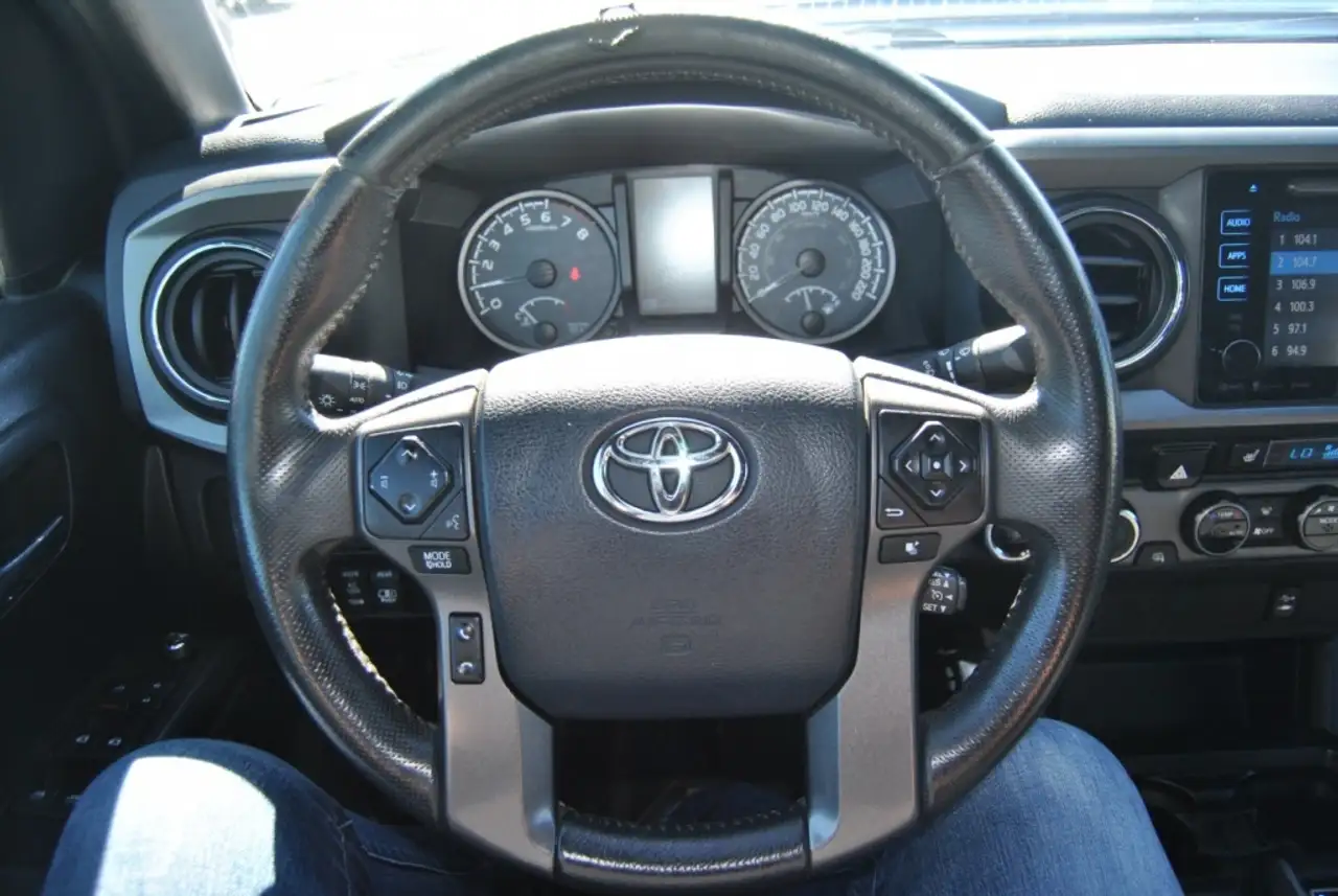 Toyota Tacoma снимка Toyota Tacoma