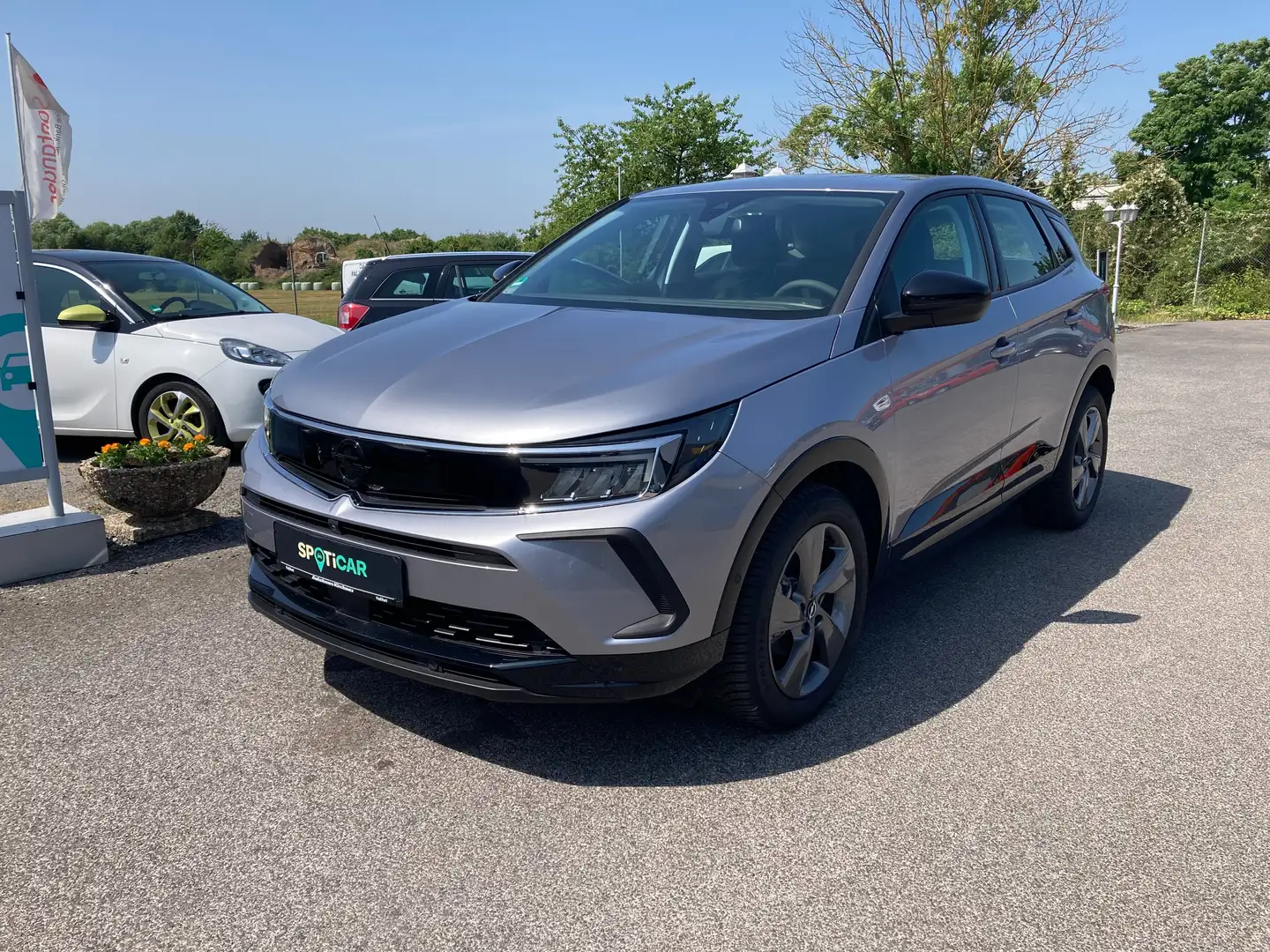 Opel Grandland GS Line 1.2 Turbo 130PS*NAVI*SHZ*LED*360°KAMERA Grau - 1