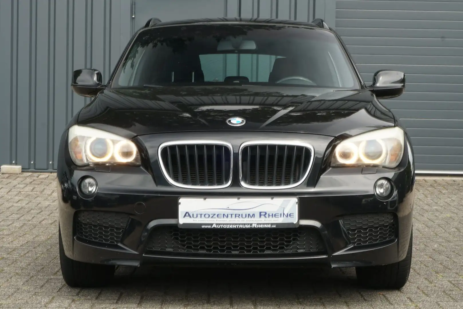 BMW X1 20d sDrive M Sport SHZ TEMP ALCANTARA Schwarz - 2