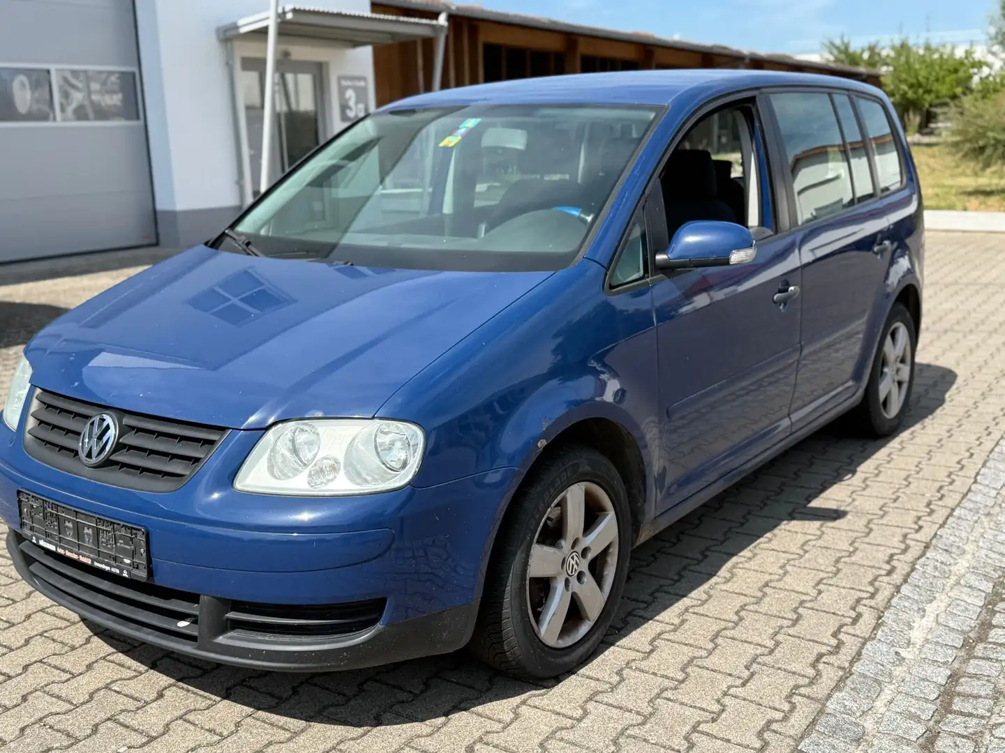 Volkswagen Touran Conceptline Blue - 1