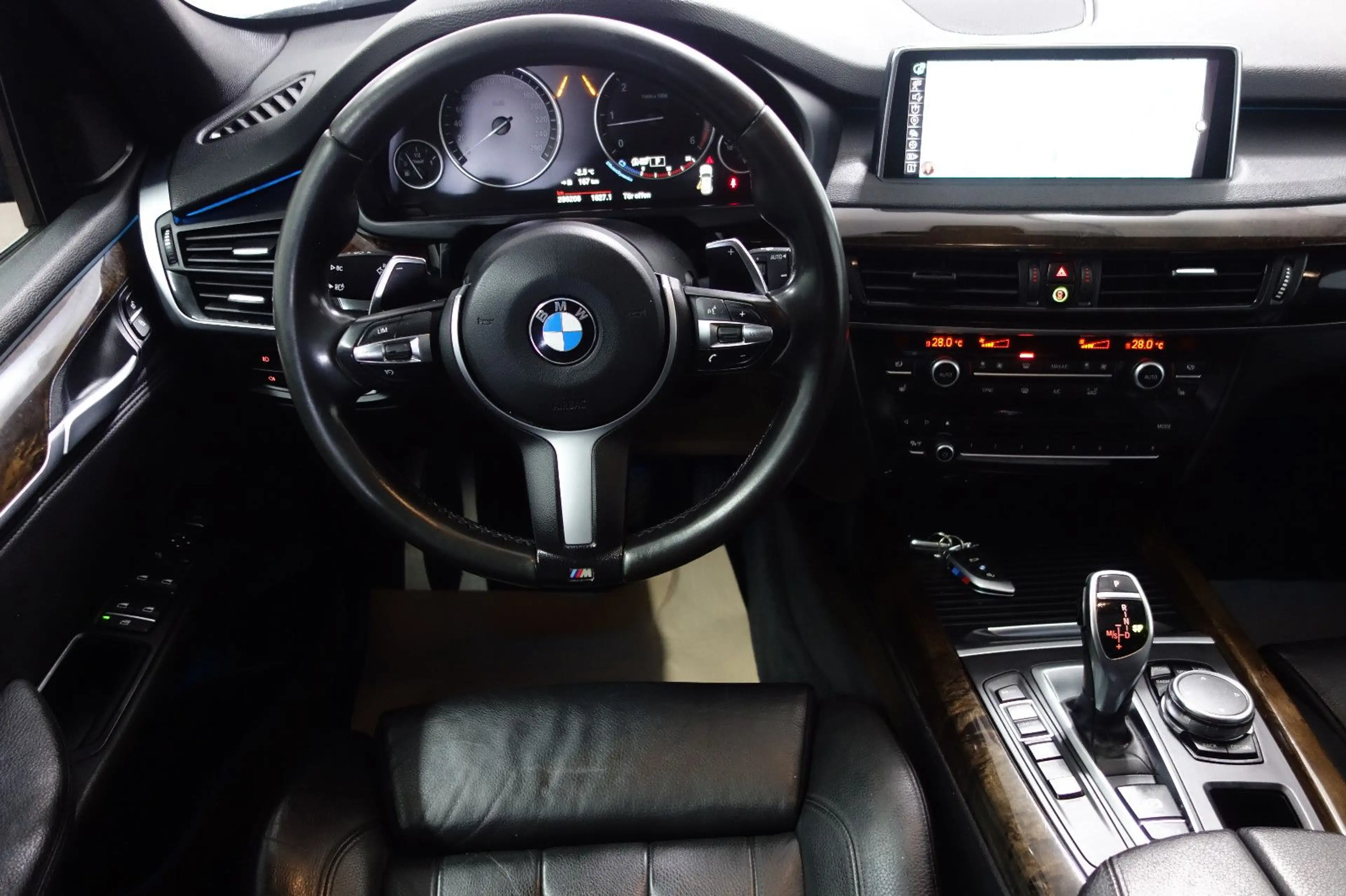 BMW X5 d xDrive M-Sportpaket Panorama/LED/7-Sitze/19 — photo 7
