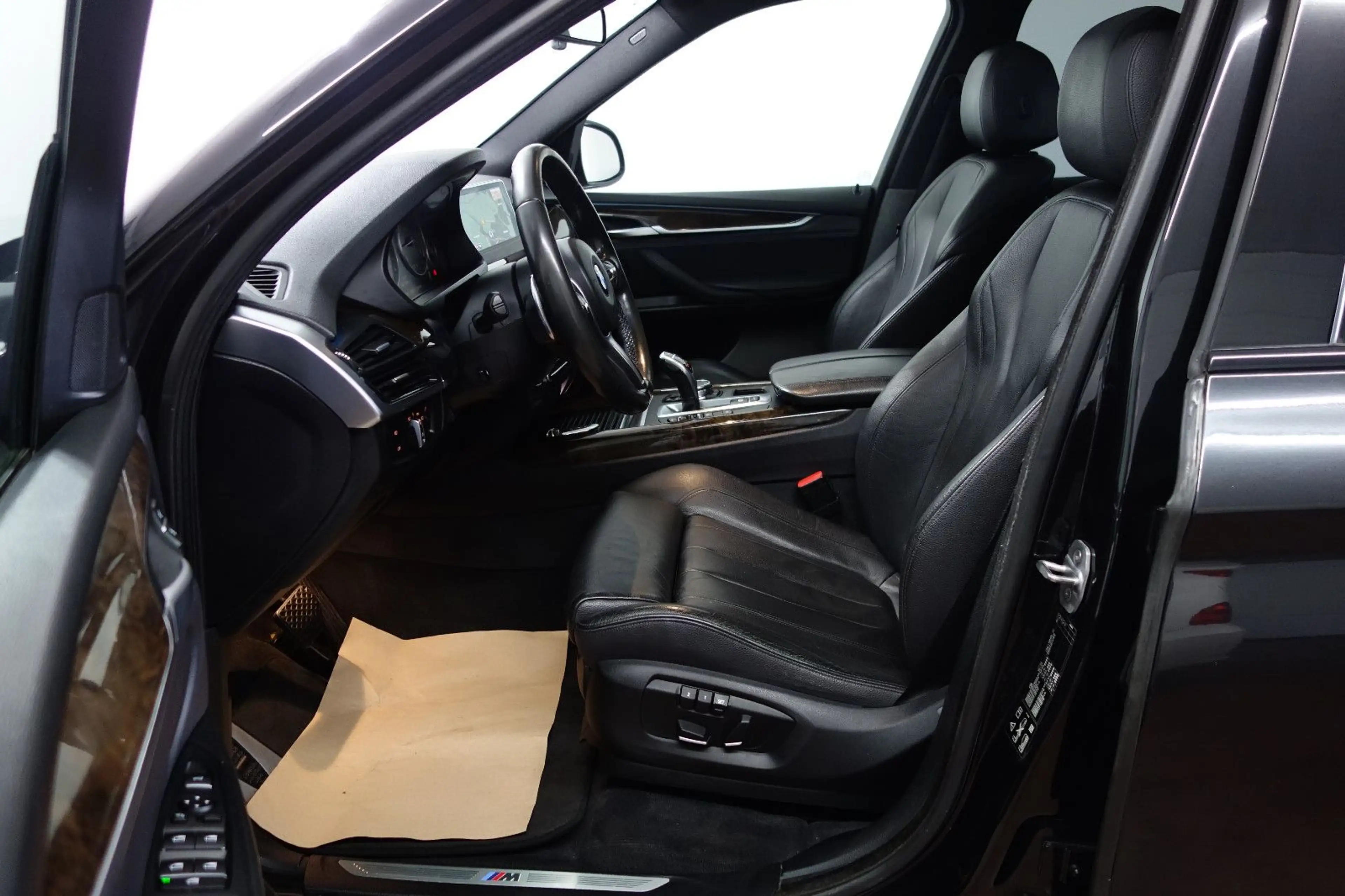 BMW X5 d xDrive M-Sportpaket Panorama/LED/7-Sitze/19 — photo 10
