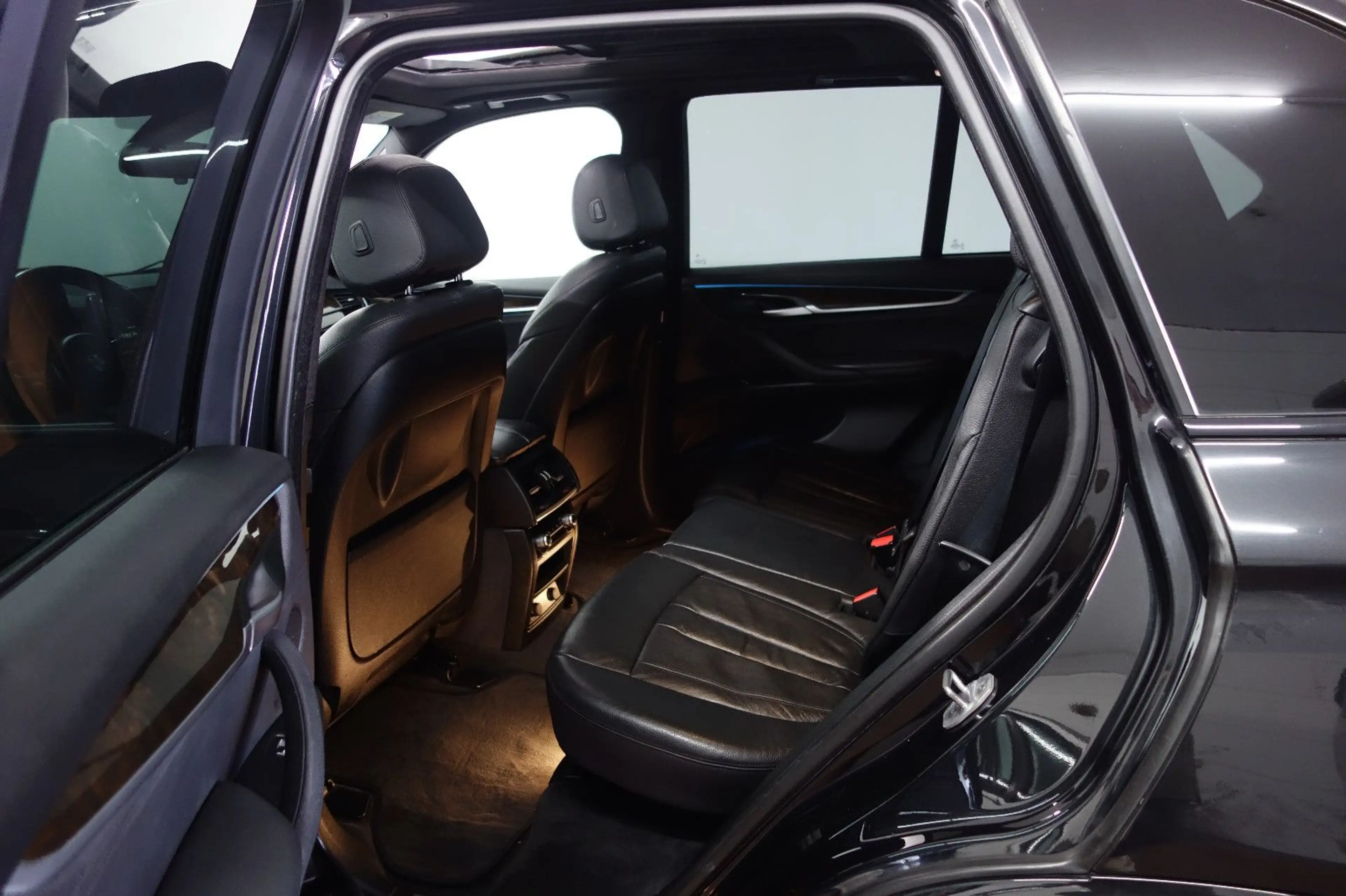 BMW X5 d xDrive M-Sportpaket Panorama/LED/7-Sitze/19 — photo 13