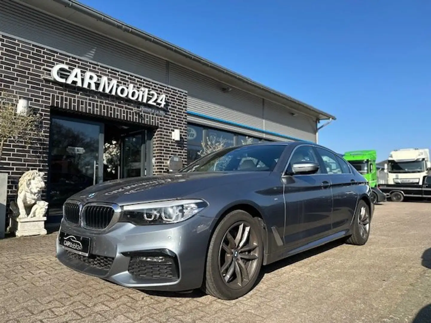 BMW 530 530d Limousine M-Sport* Grau - 1