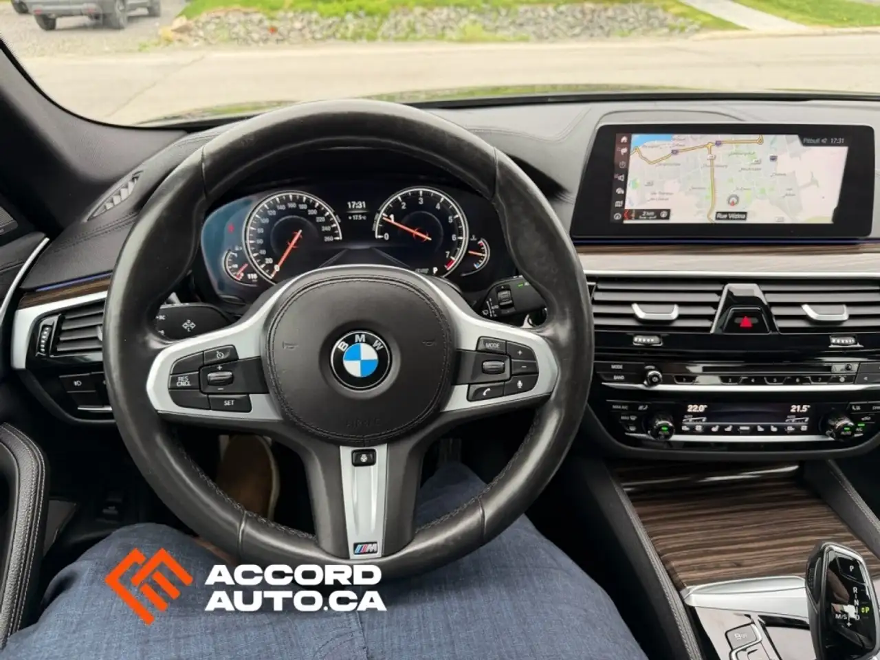 BMW 5 Series снимка BMW 5 Series