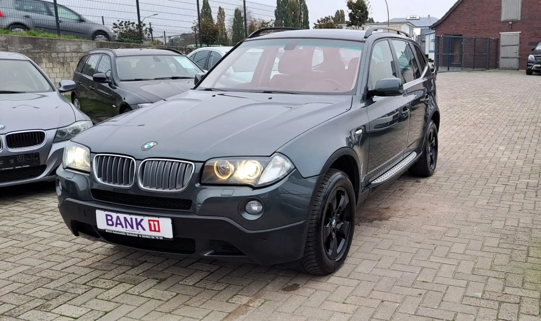 BMW X3 Baureihe X3 2.5si/MFL/Gasanlage/Temp/SHZ/Auto Grün - 1