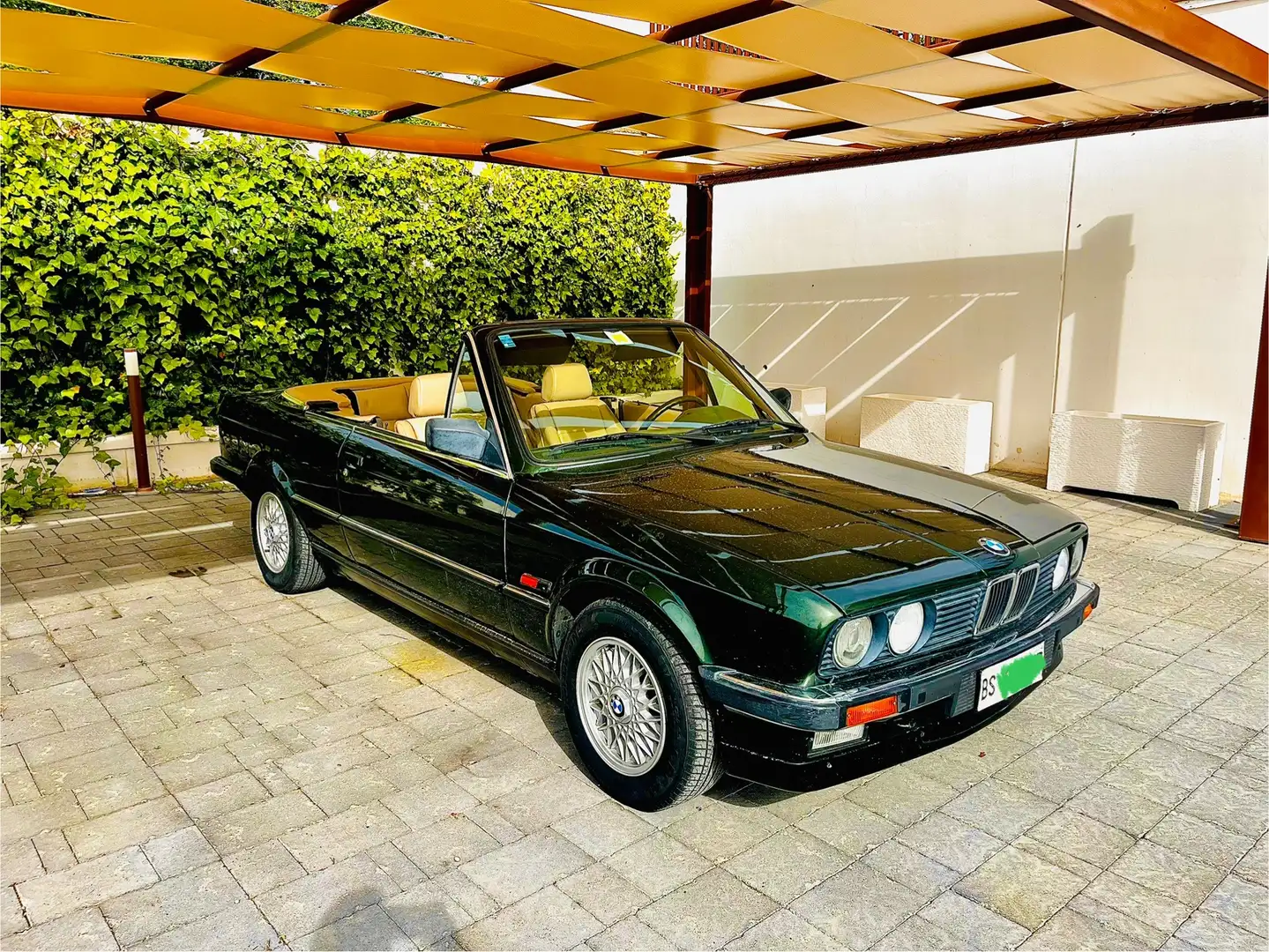 BMW 320 320i Cabrio L - 2
