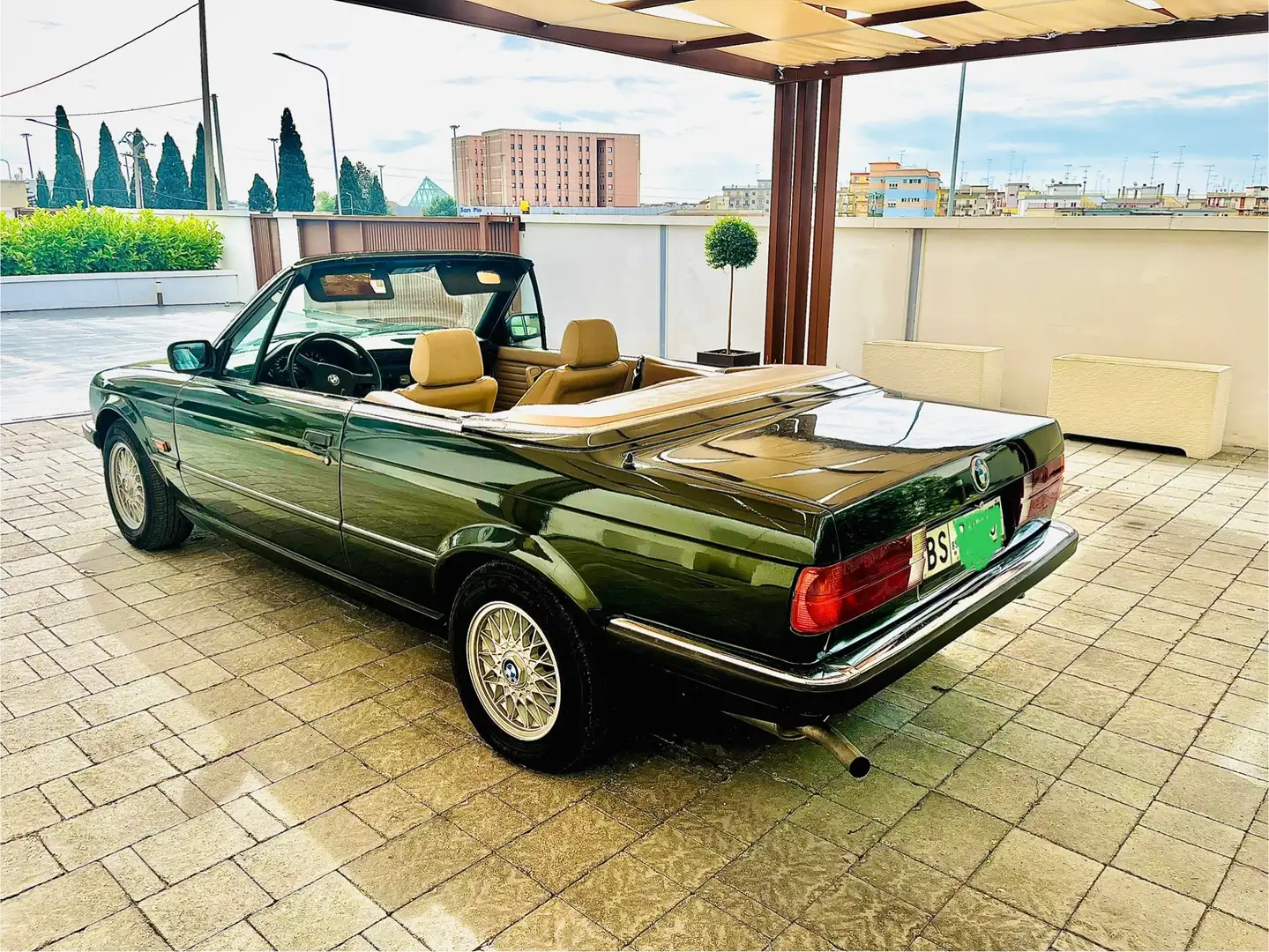 BMW 320 320i Cabrio L - 1