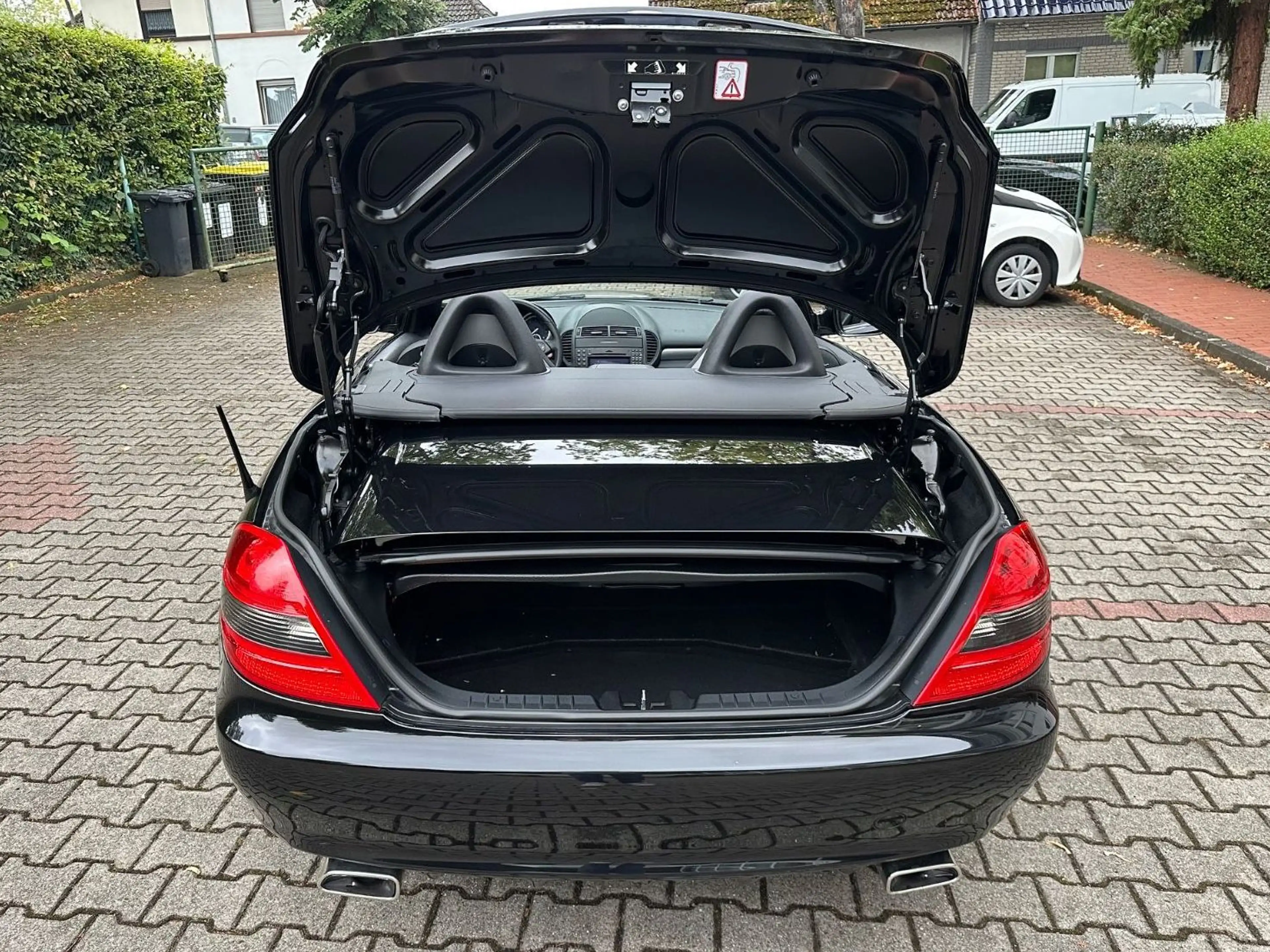 Mercedes-Benz SLK 200 SLK Roadster SLK 200 Kompressor — photo 11