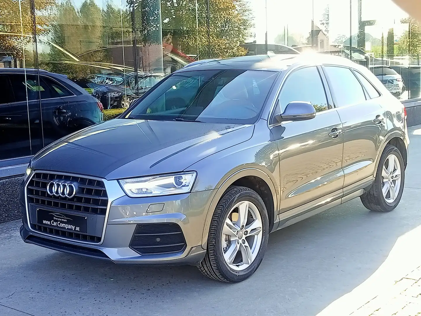 Audi Q3 2.0 TDi SPORT*GPS*LEDER*PANODAK*LED*SPORTZETELS Gris - 2