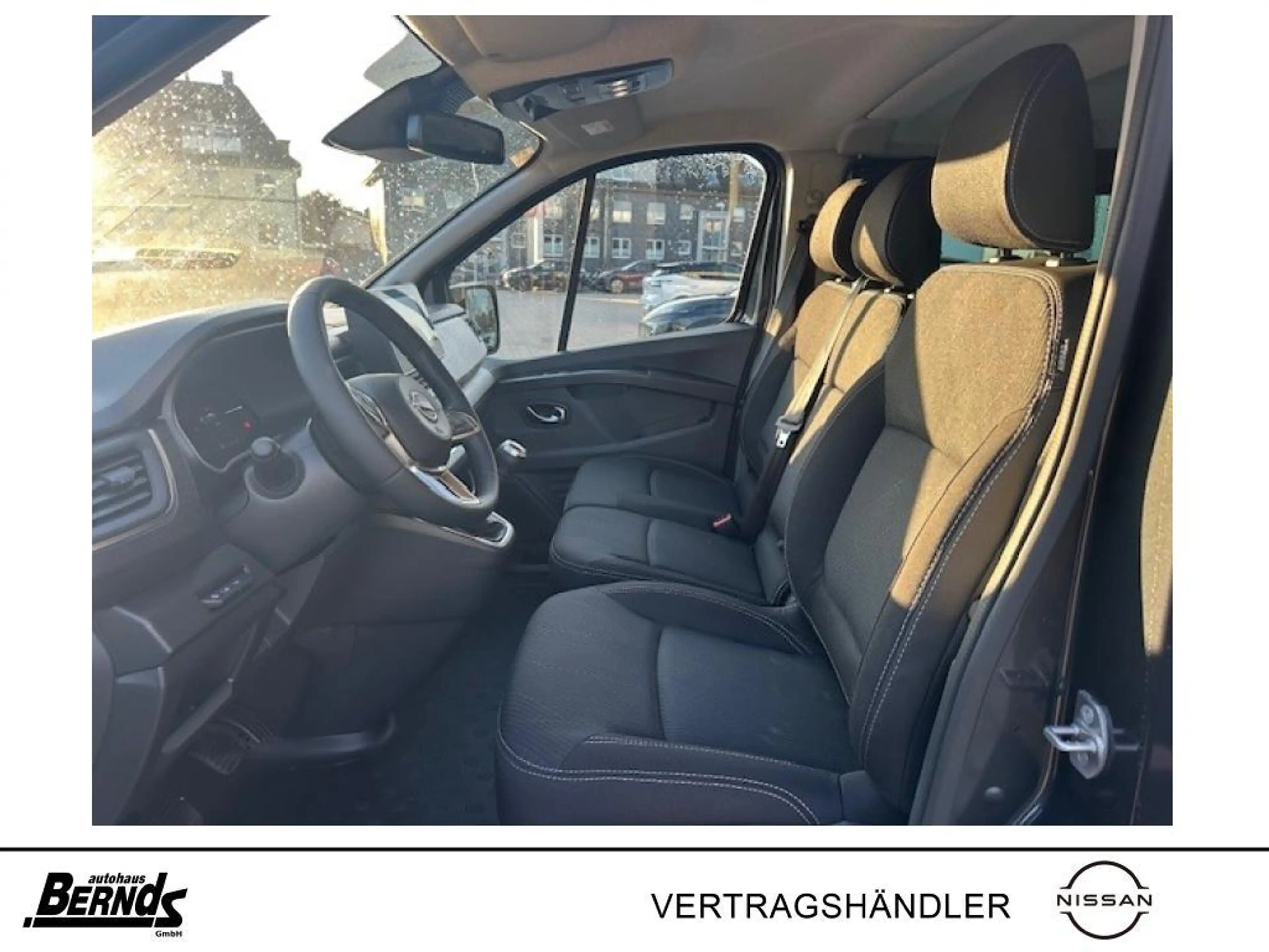 Nissan Primastar L1H1 dCi 150 9-SitzeTekna DESIGN-PAKET HECKKLAPPE — photo 11
