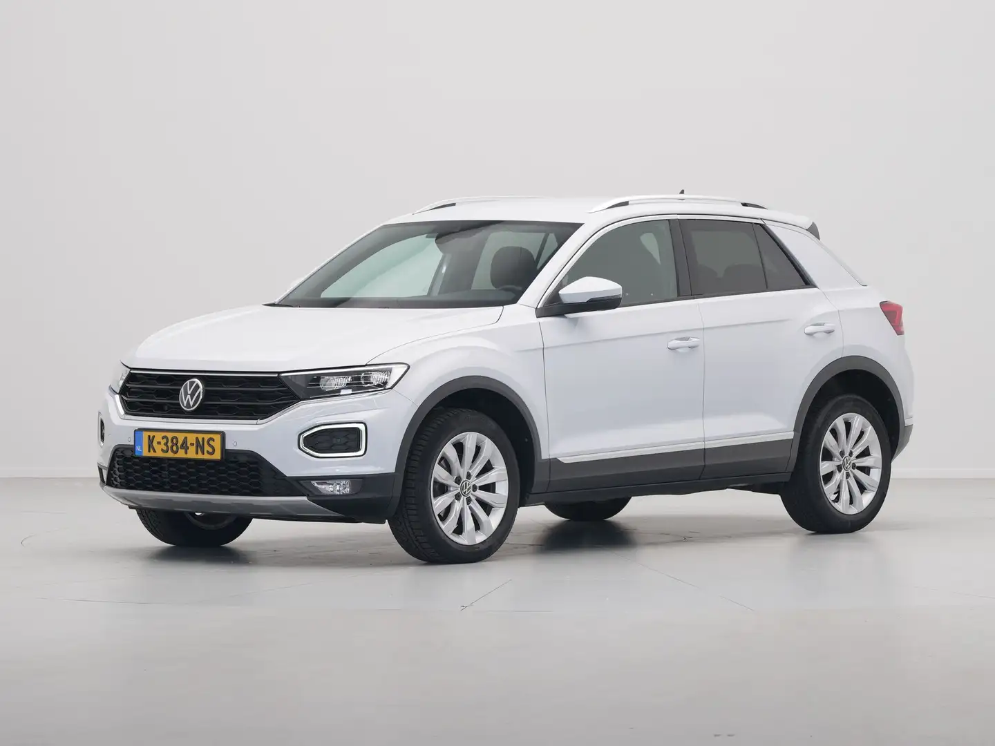 Volkswagen T-Roc 1.5 TSI 150pk DSG Sport Navigatie Camera Acc Execu Wit - 2