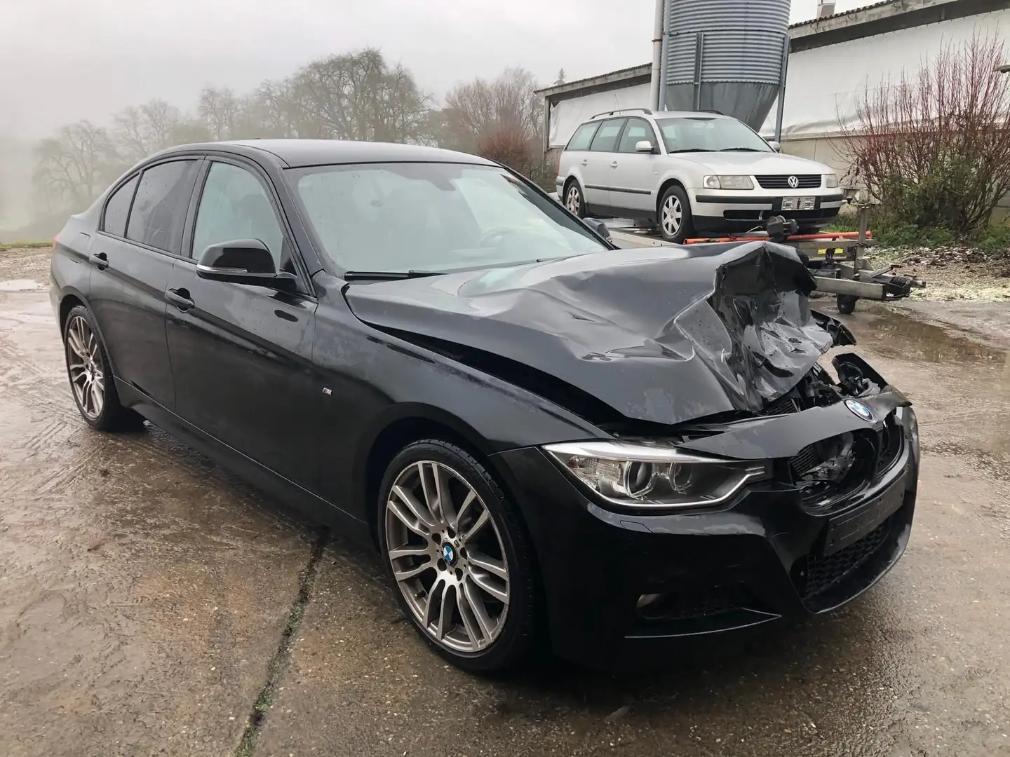 BMW 320 d xDrive M Paket Wildunfall Schwarz - 1