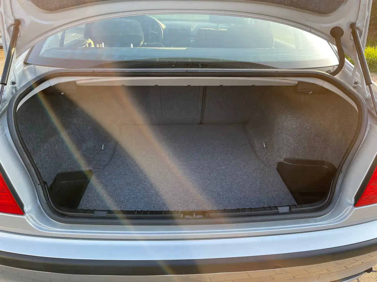 BMW 320i, foto 9