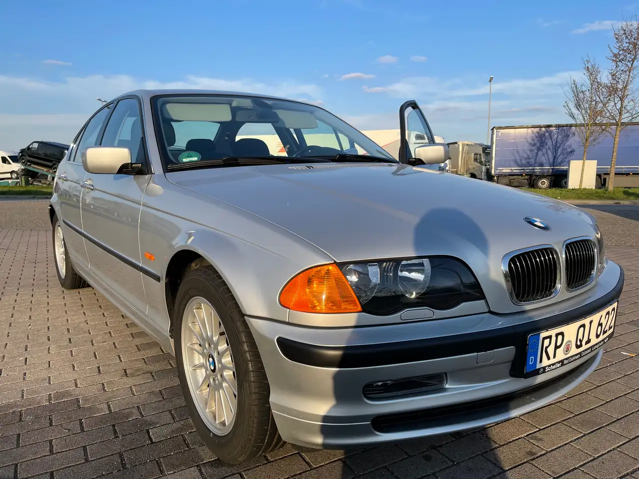 BMW 320i, foto 3