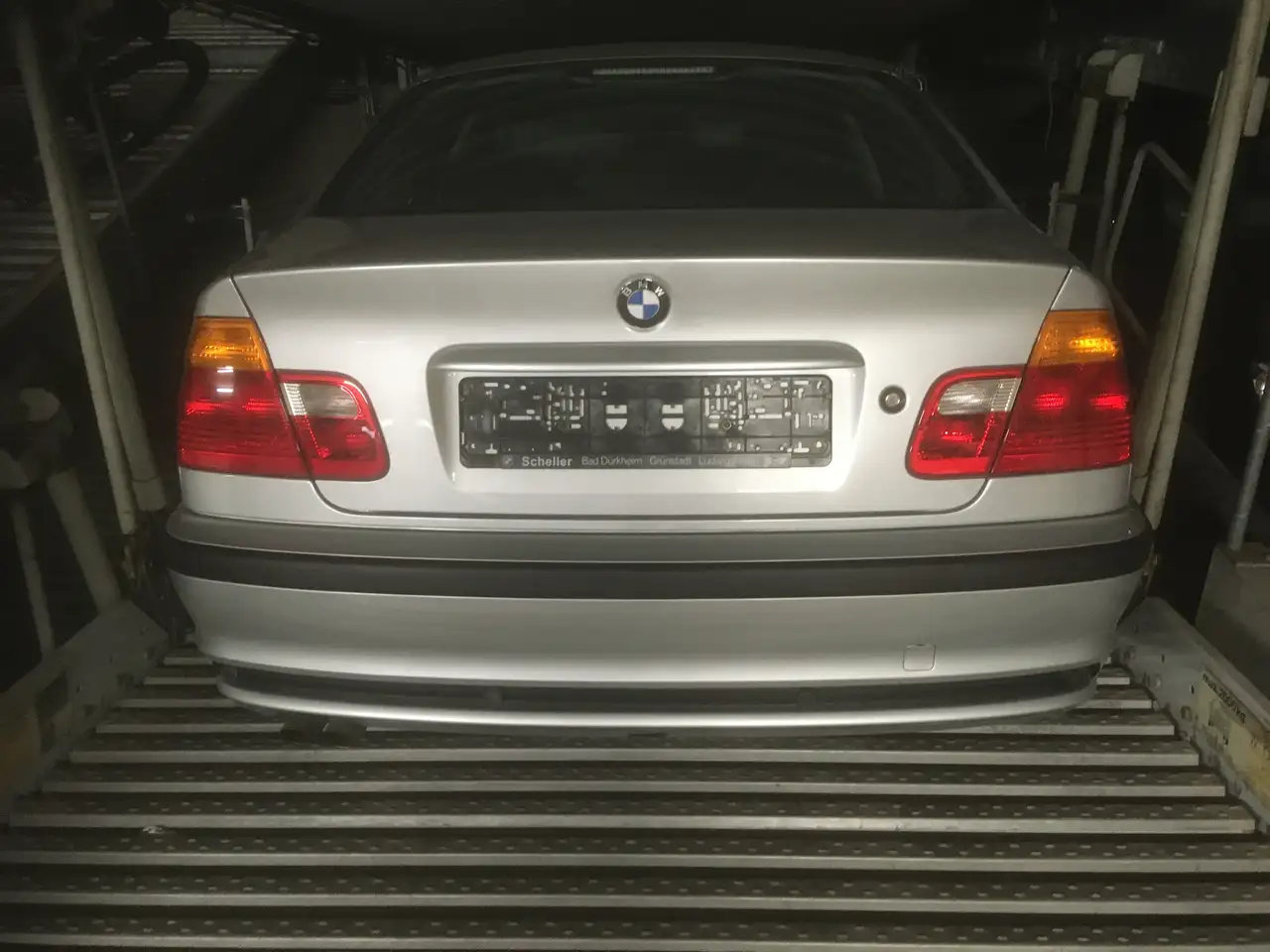 BMW 320i, foto 4