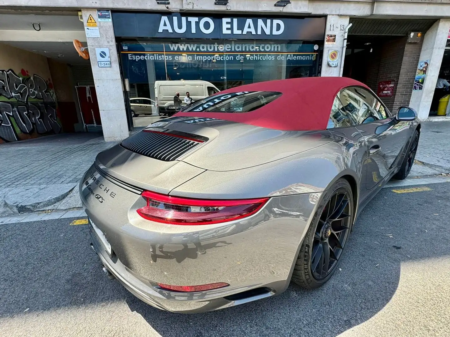Porsche 991 Carrera 4 GTS Cabriolet PDK Gris - 1