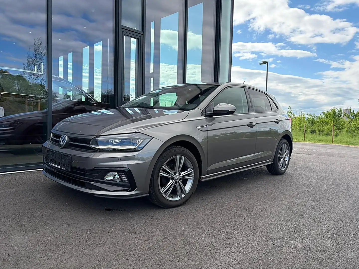 Volkswagen Polo 1,0 Edition TSI DSG / LED / R-Line / NAVI / ACC Grau - 2