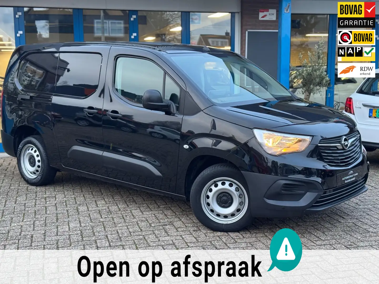 Opel Combo 1.5D L2H1 Standaard 2024 NAVI CARPLAY AIRCO BTW! Zwart - 1