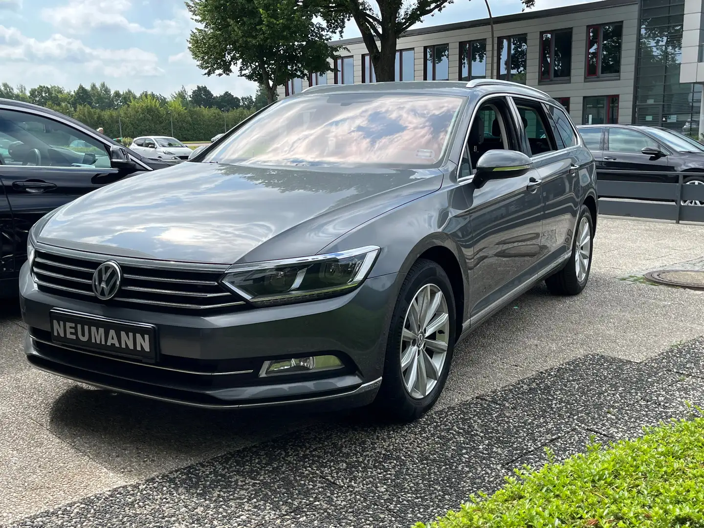 Volkswagen Passat Variant Highline BMT/Start-Stopp Grau - 1