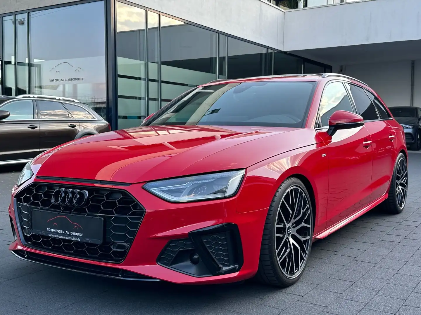 Audi A4 Avant 40 TDI S tronic S line | Panorama Rosso - 1