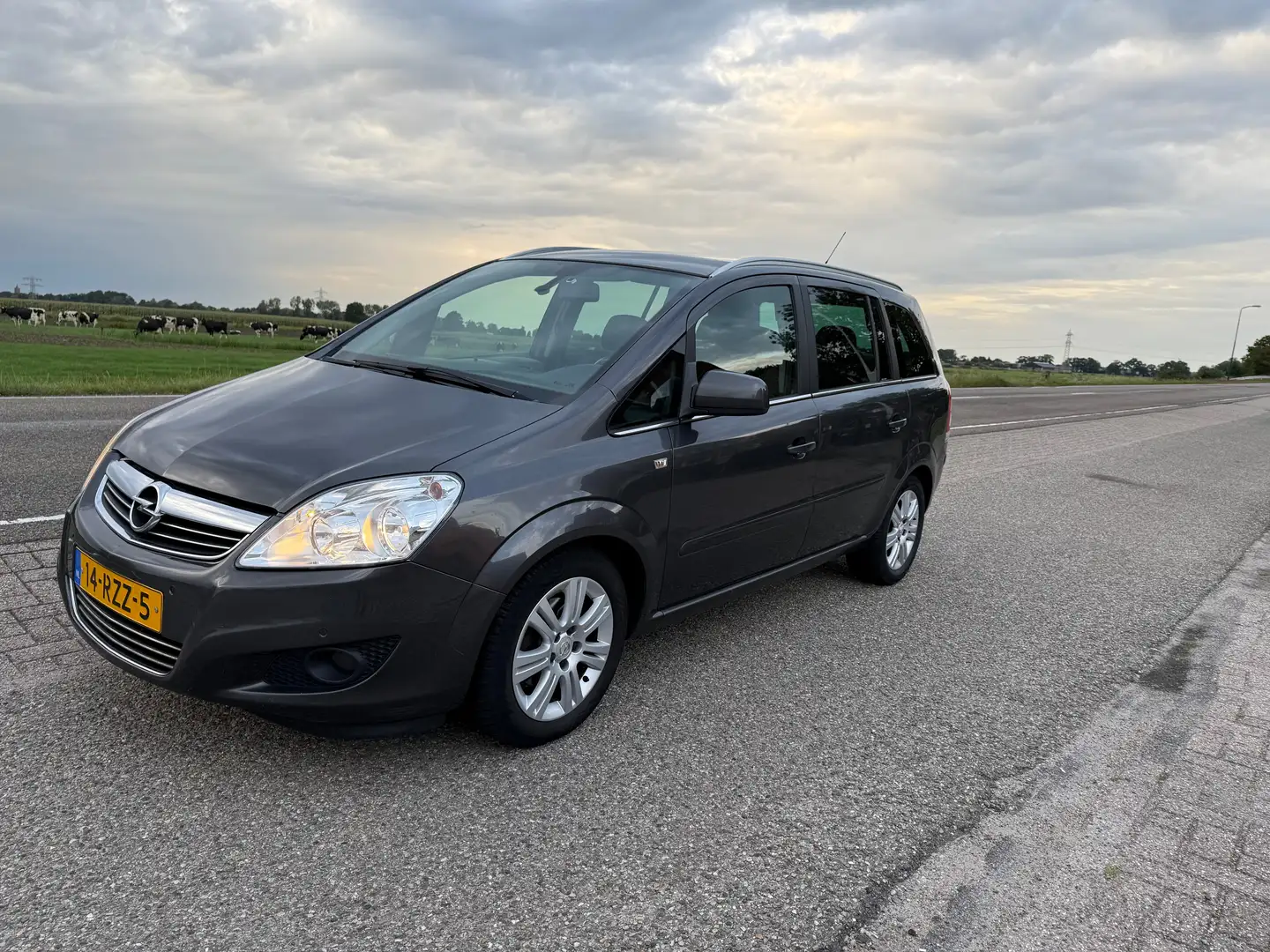 Opel Zafira Zafira 1.8 Cosmo - 2