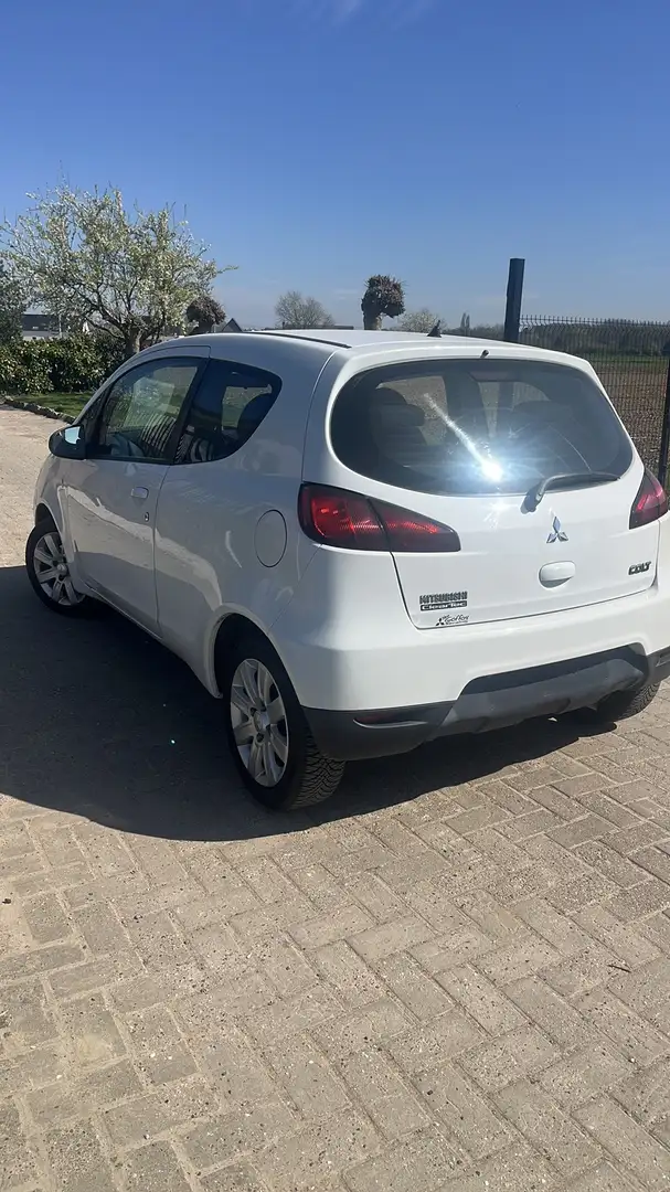 Mitsubishi Colt 1.3essence - 1