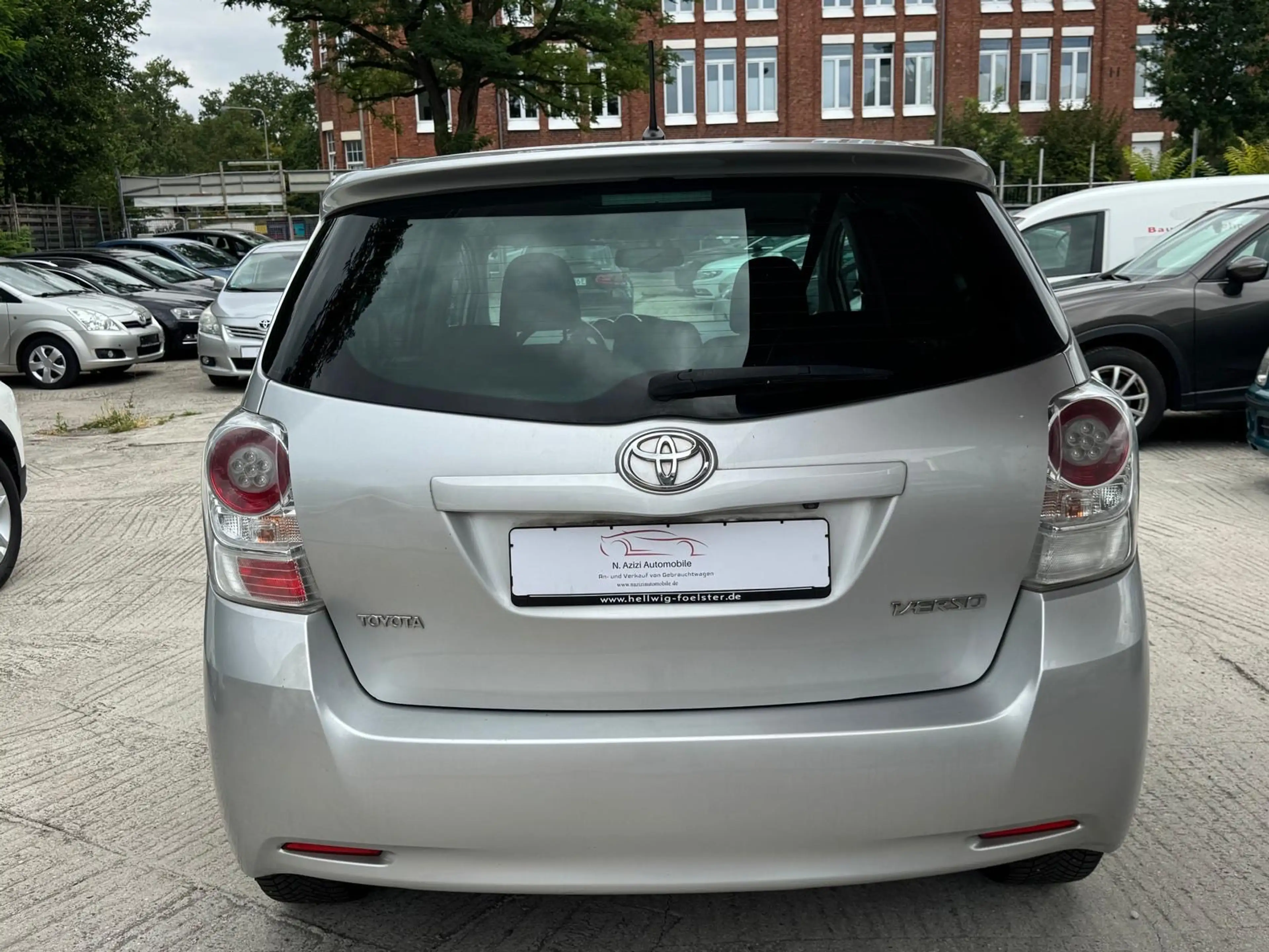 Toyota Verso 2.2 D-4D Executive 7-Sitzer Automatik — photo 6