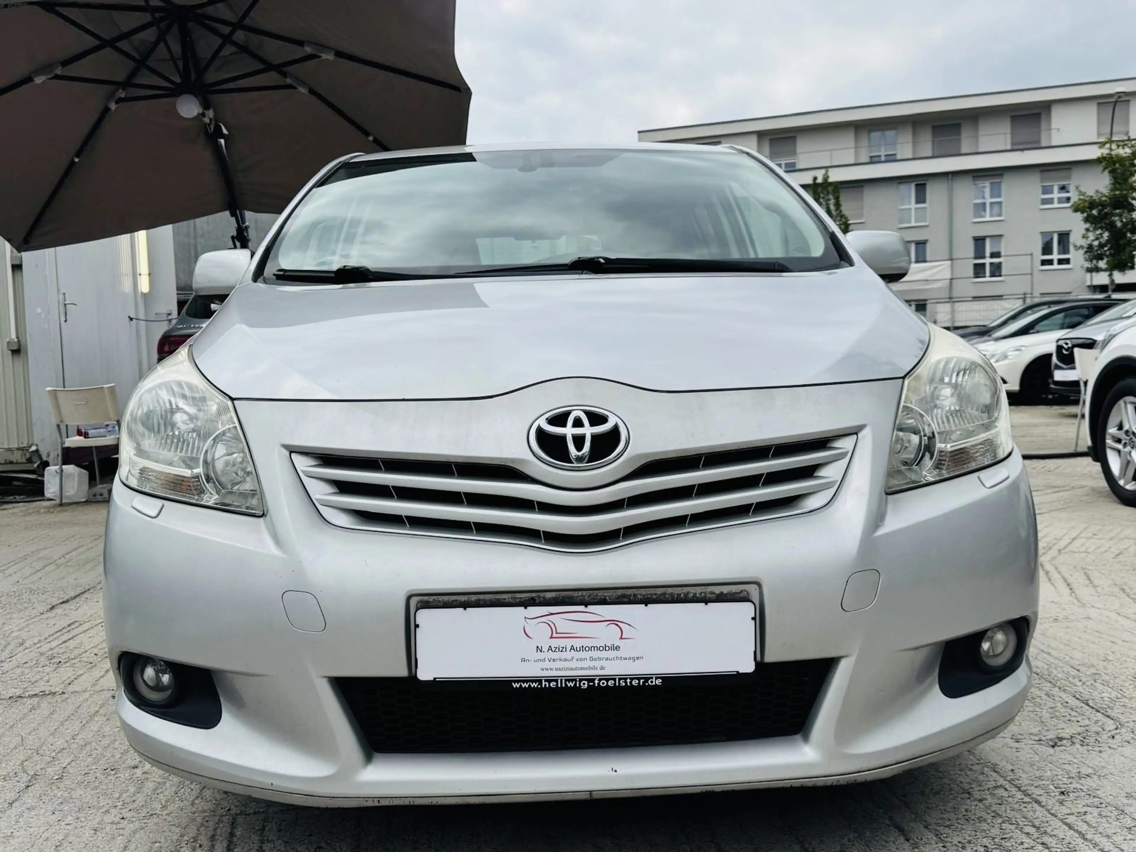 Toyota Verso 2.2 D-4D Executive 7-Sitzer Automatik — photo 2