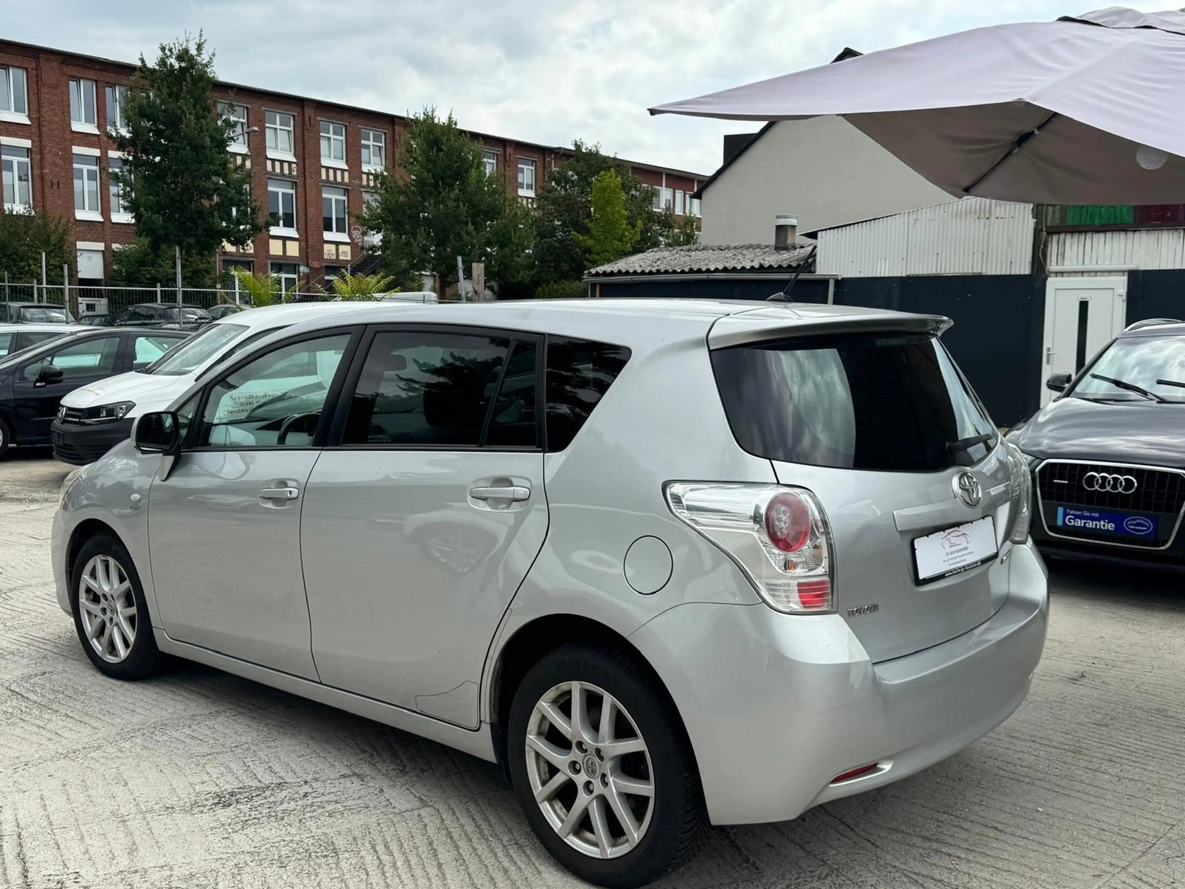 Toyota Verso 2.2 D-4D Executive 7-Sitzer Automatik — photo 7