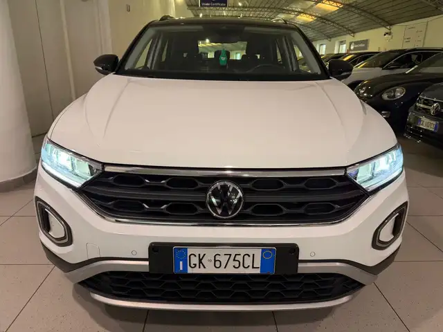 Volkswagen T-Roc view 7